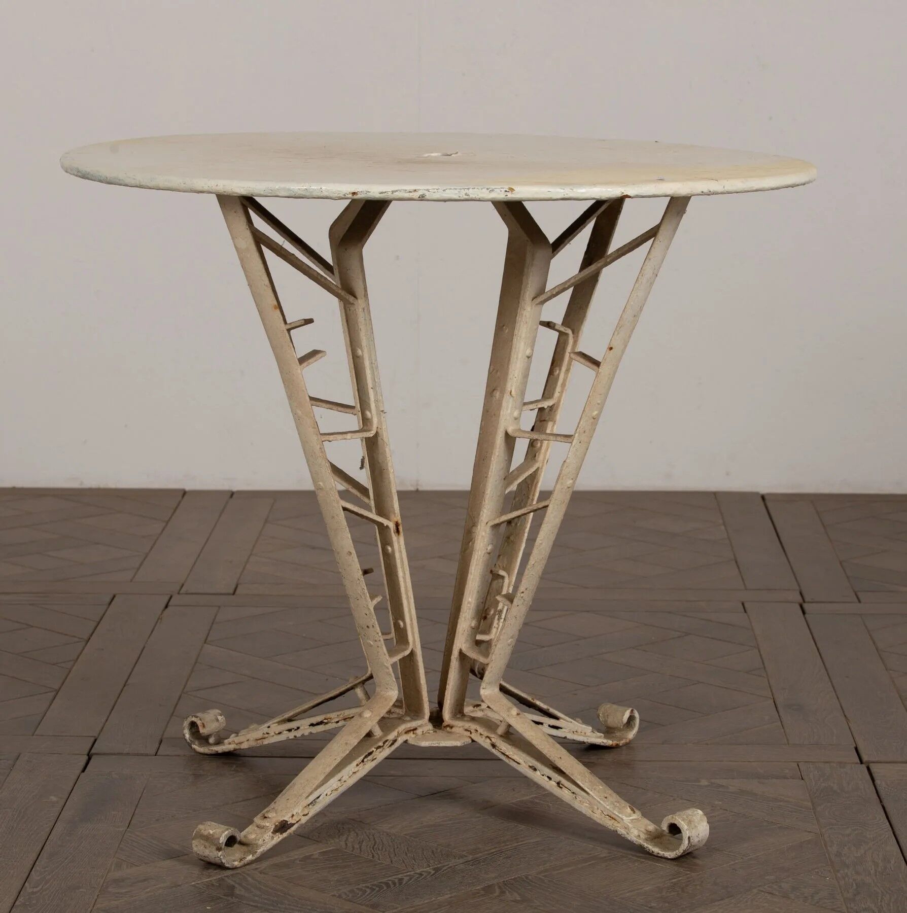 Garden table / iron bistro