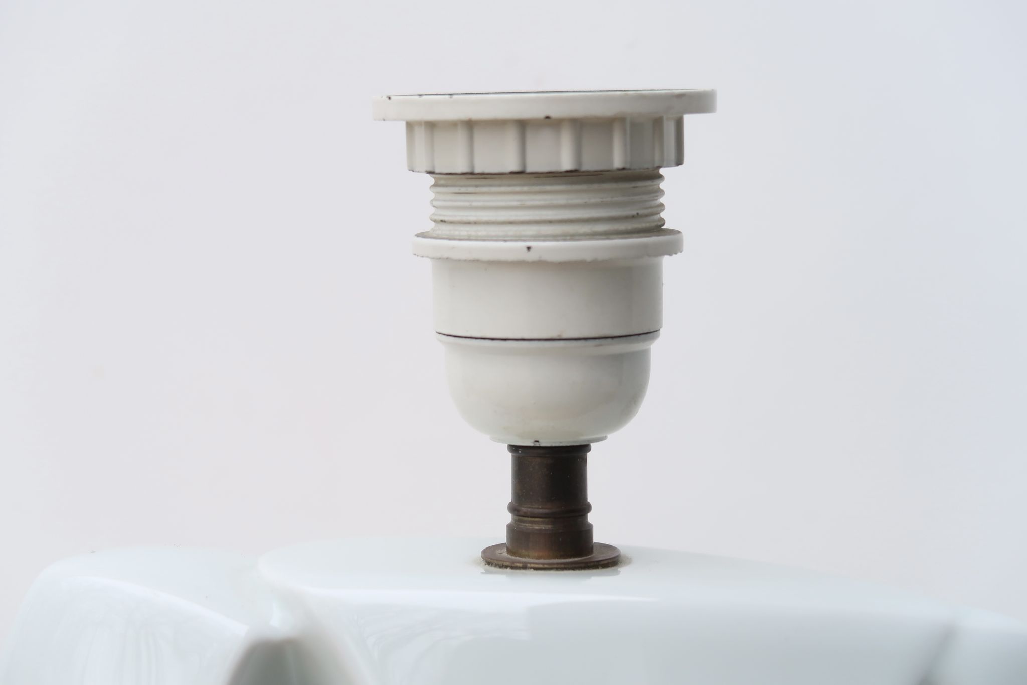 Lampe forme libre en porcelaine de Virebent années 70