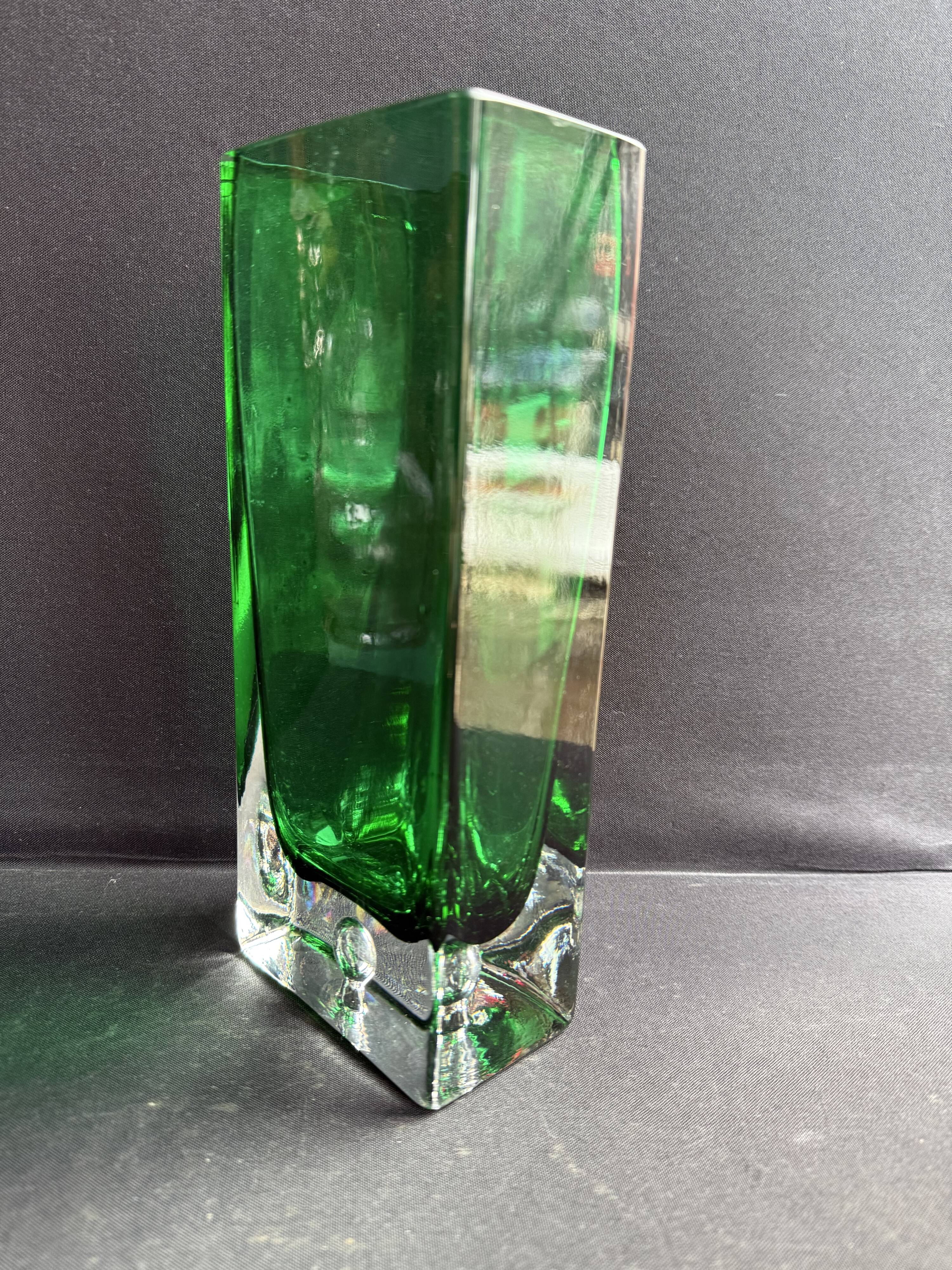 Rectangular vase in green sommerso glass