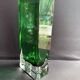 Vase rectangulaire en verre sommerso vert