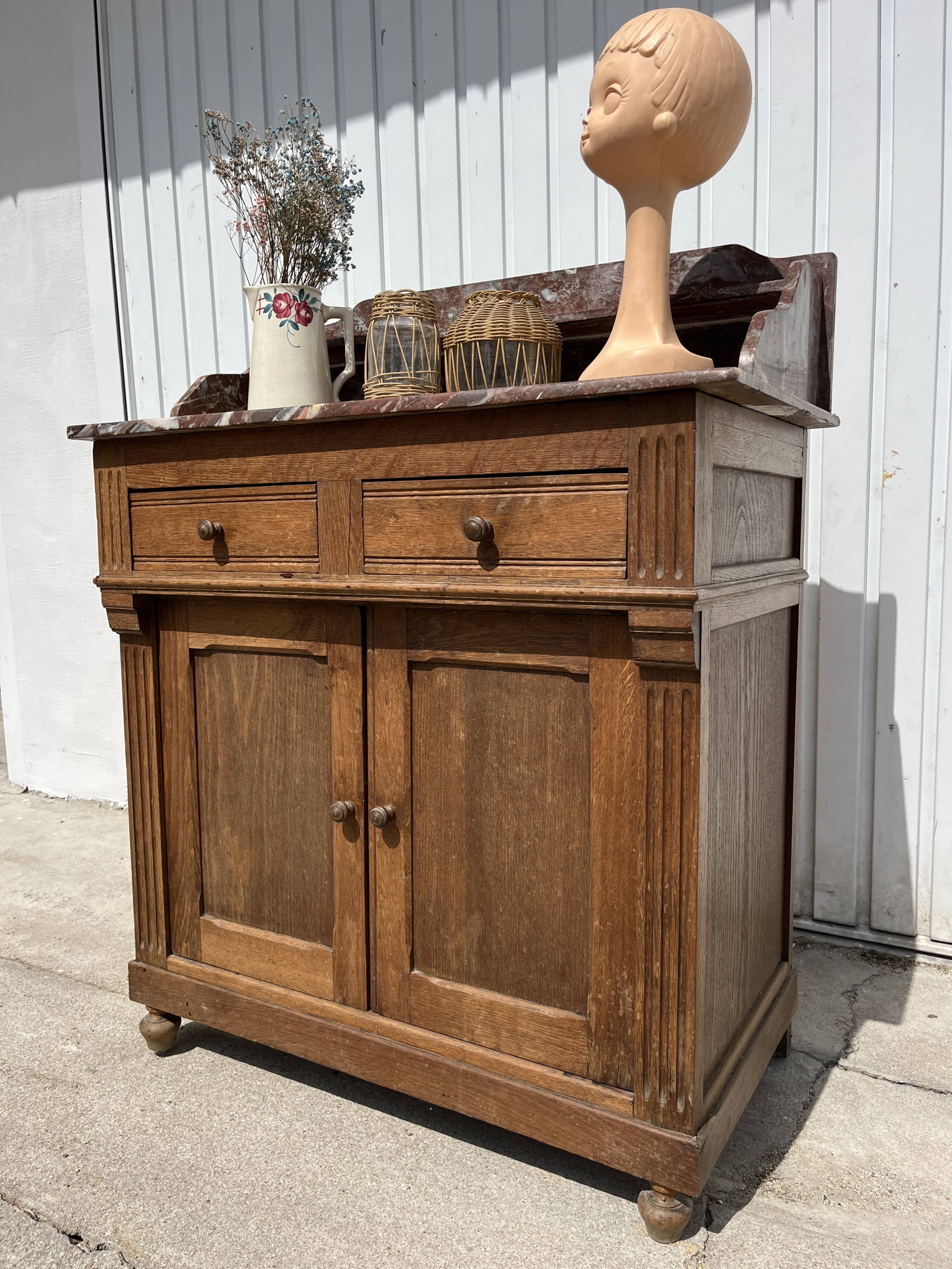 Buffet coiffeuse