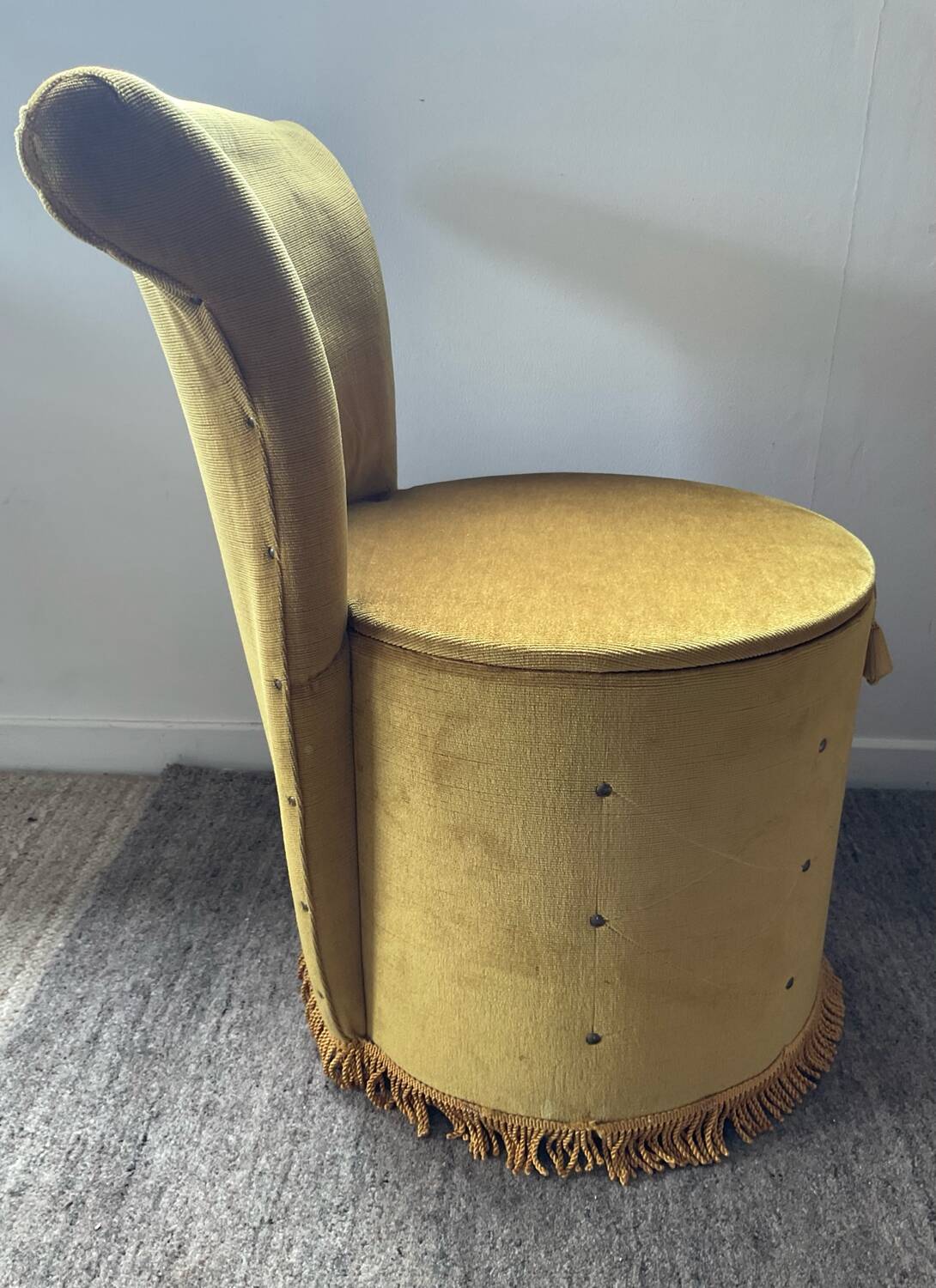 Vintage children's armchair in green velvet