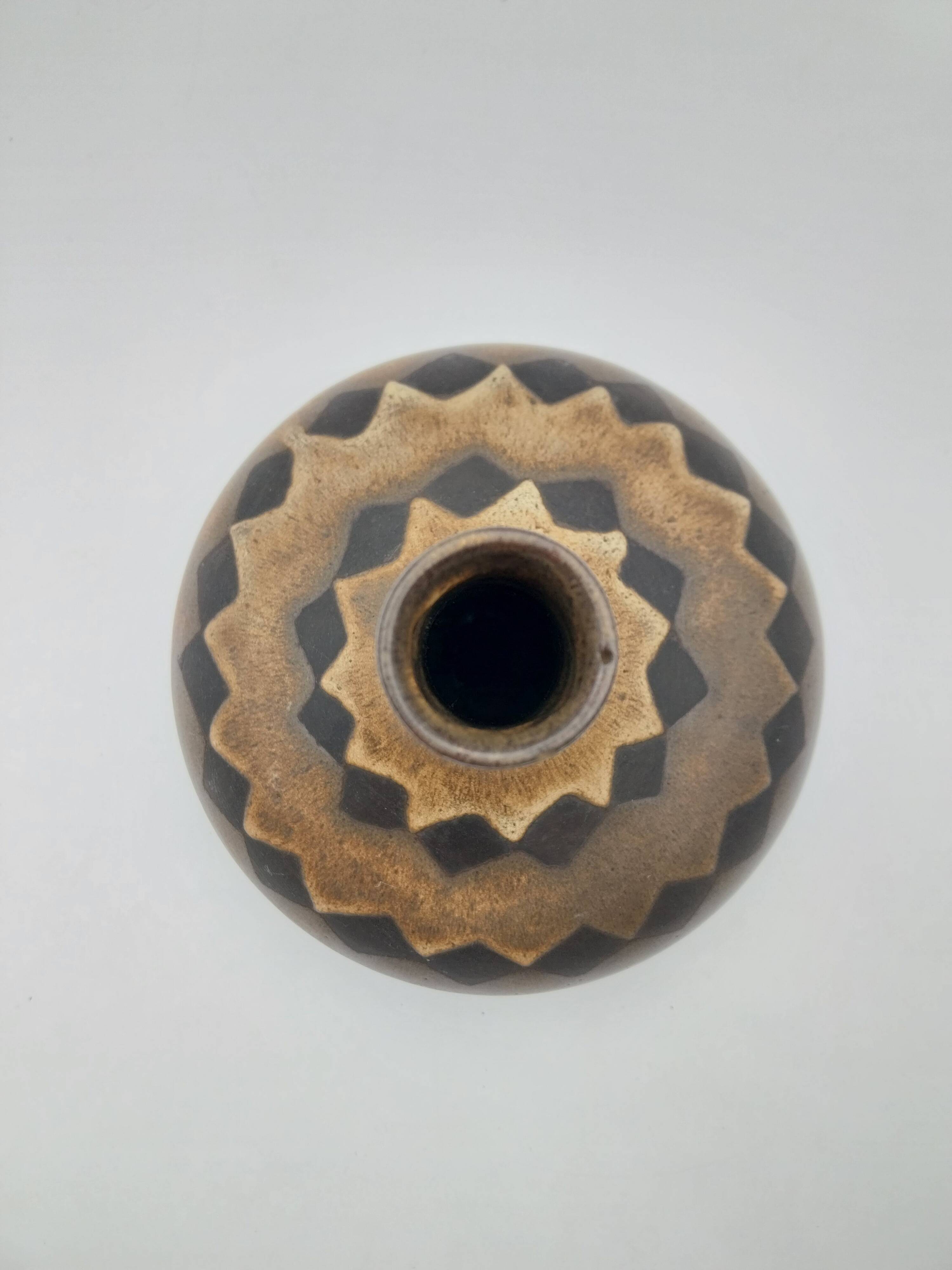Long-necked ceramic vase