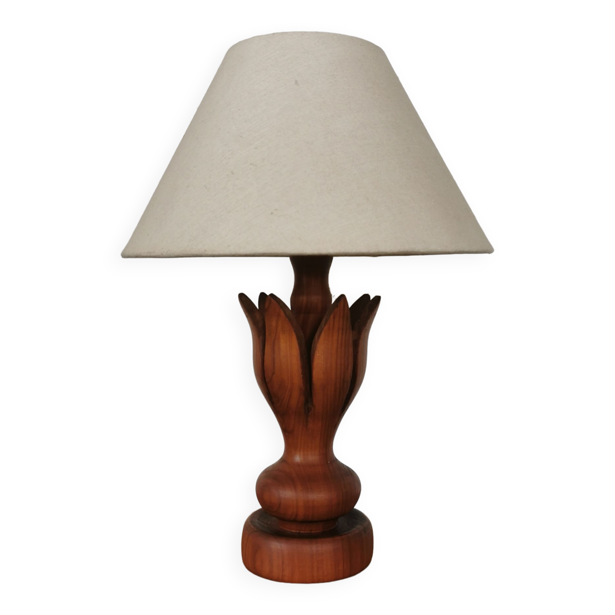 Wooden table lamp in the shape of a flower