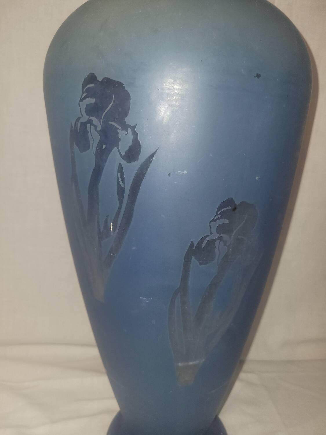 Large vase decorated with flowers