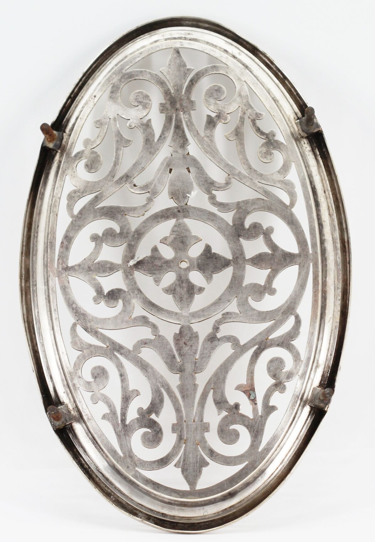 Old underside of flat cailar bayard