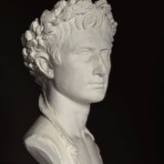 Buste en plâtre de l'empereur Auguste