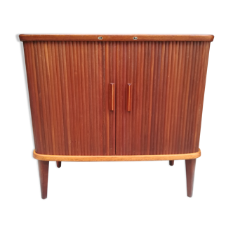 Curtain bar furniture