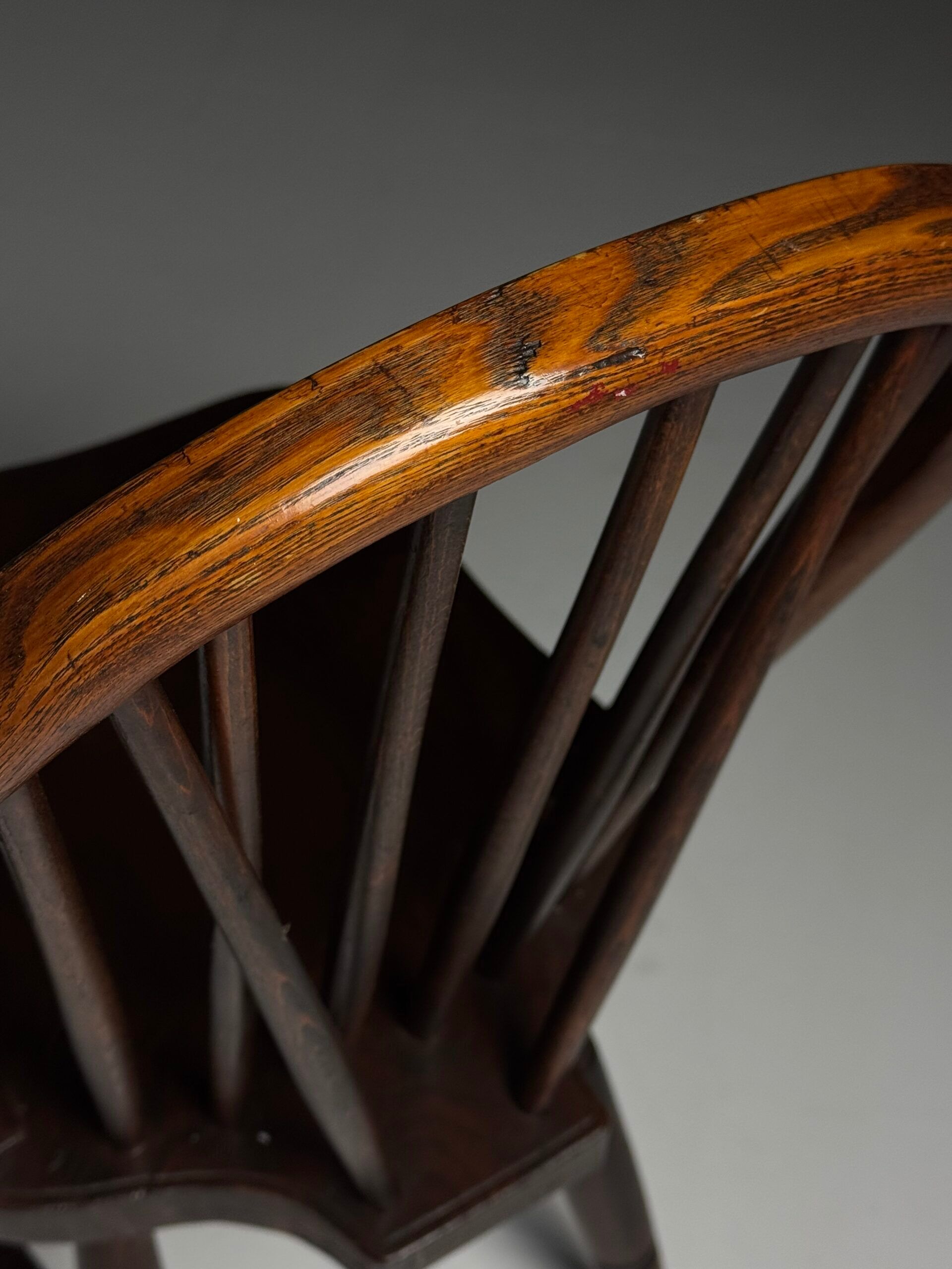 Set of 4 Windsor dining chairs