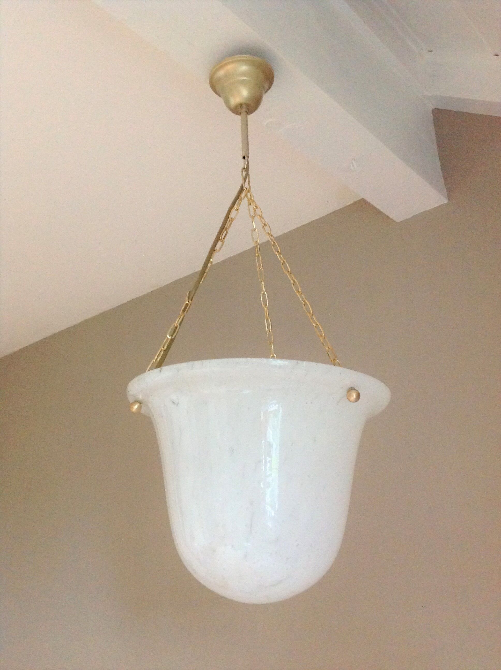 Suspension vasque en verre de Clichy blanc style art déco