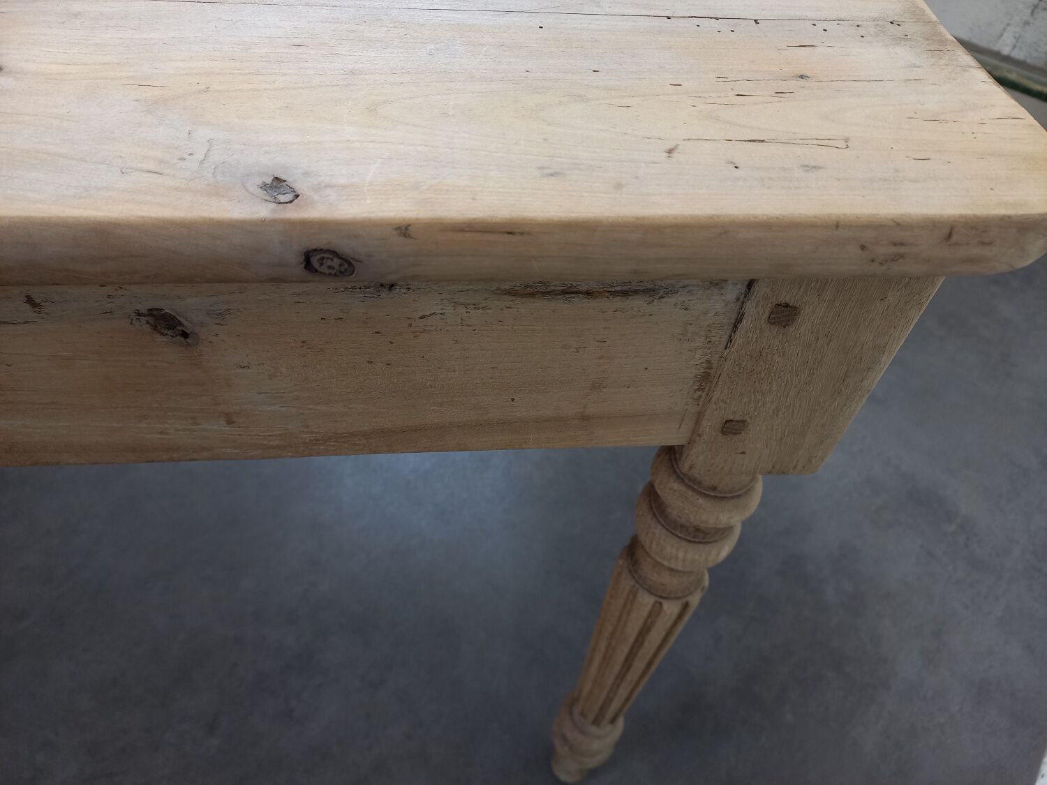 Farmhouse table