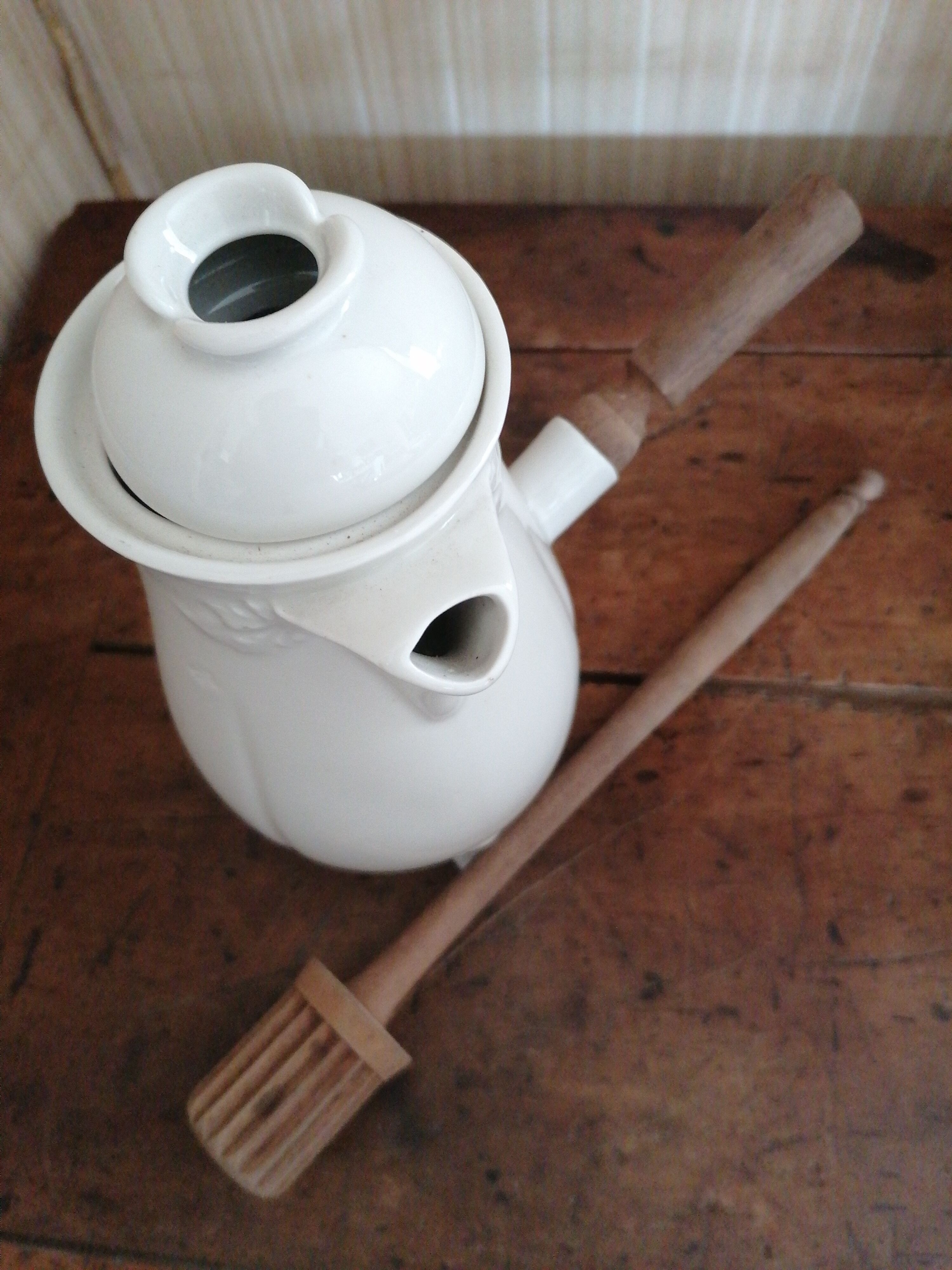 Porcelain chocolatier from Pillivuyt france