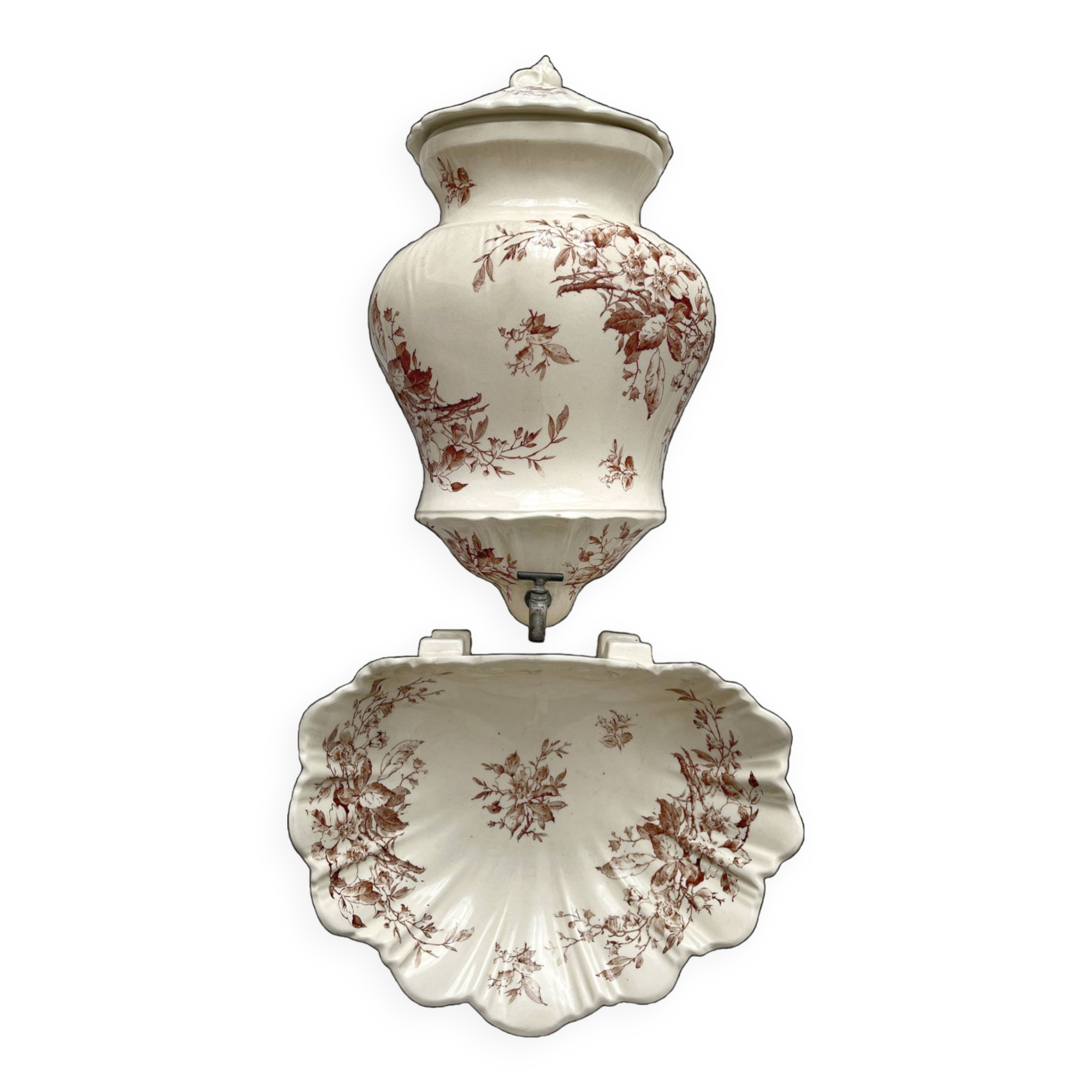 Antique wall fountain in ironstone, "Spring" Gien earthenware, late 19th century