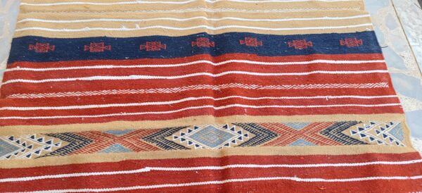 Tapis kilim berbère multicolores