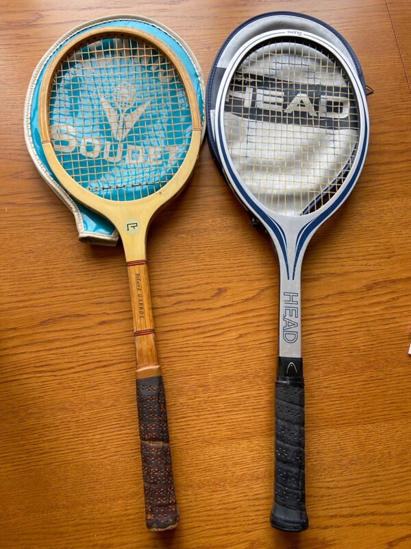 Lot tennis vintage Roland-Garros – Raquettes anciennes + balles