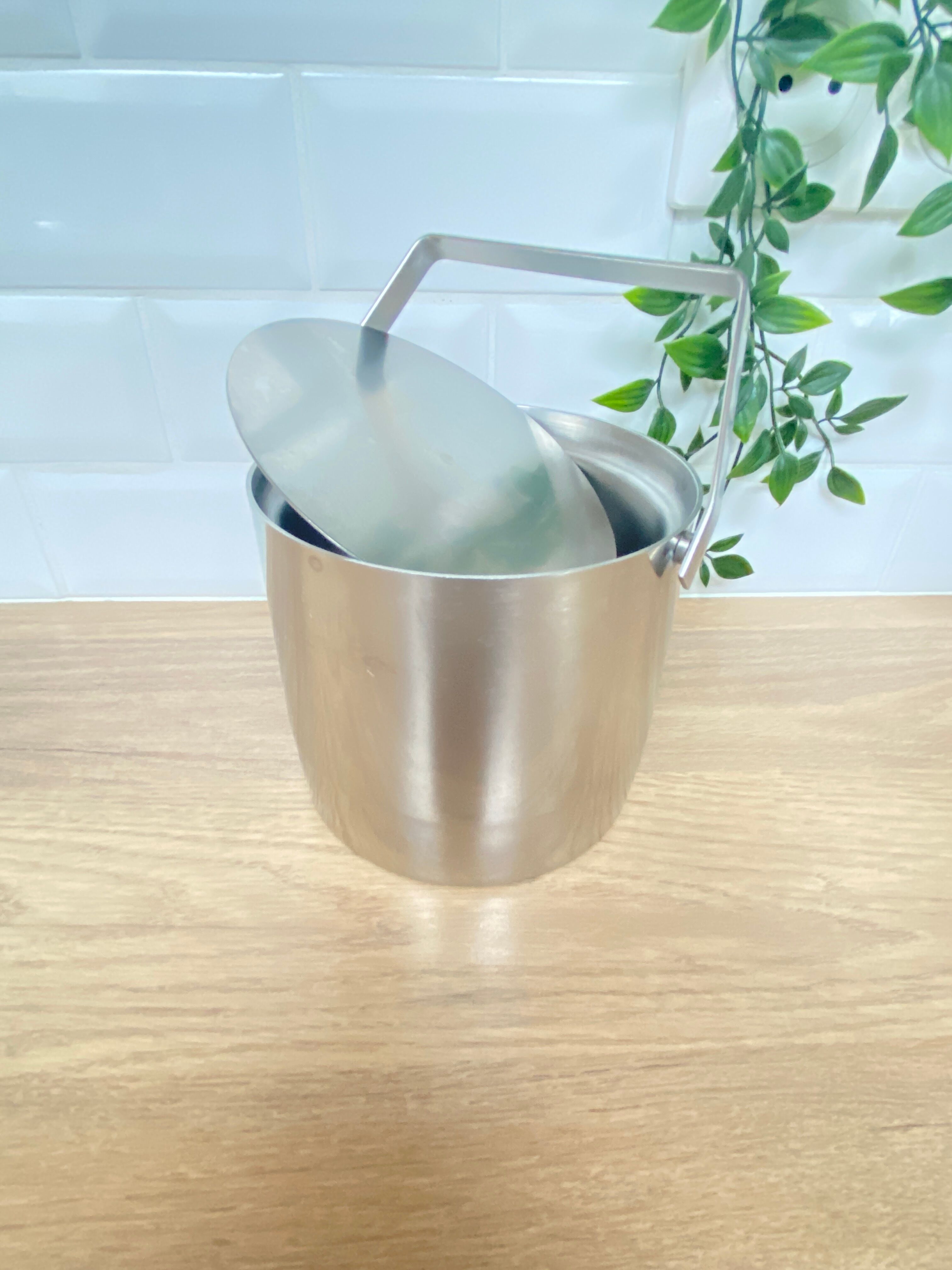 Stainless steel ice bucket