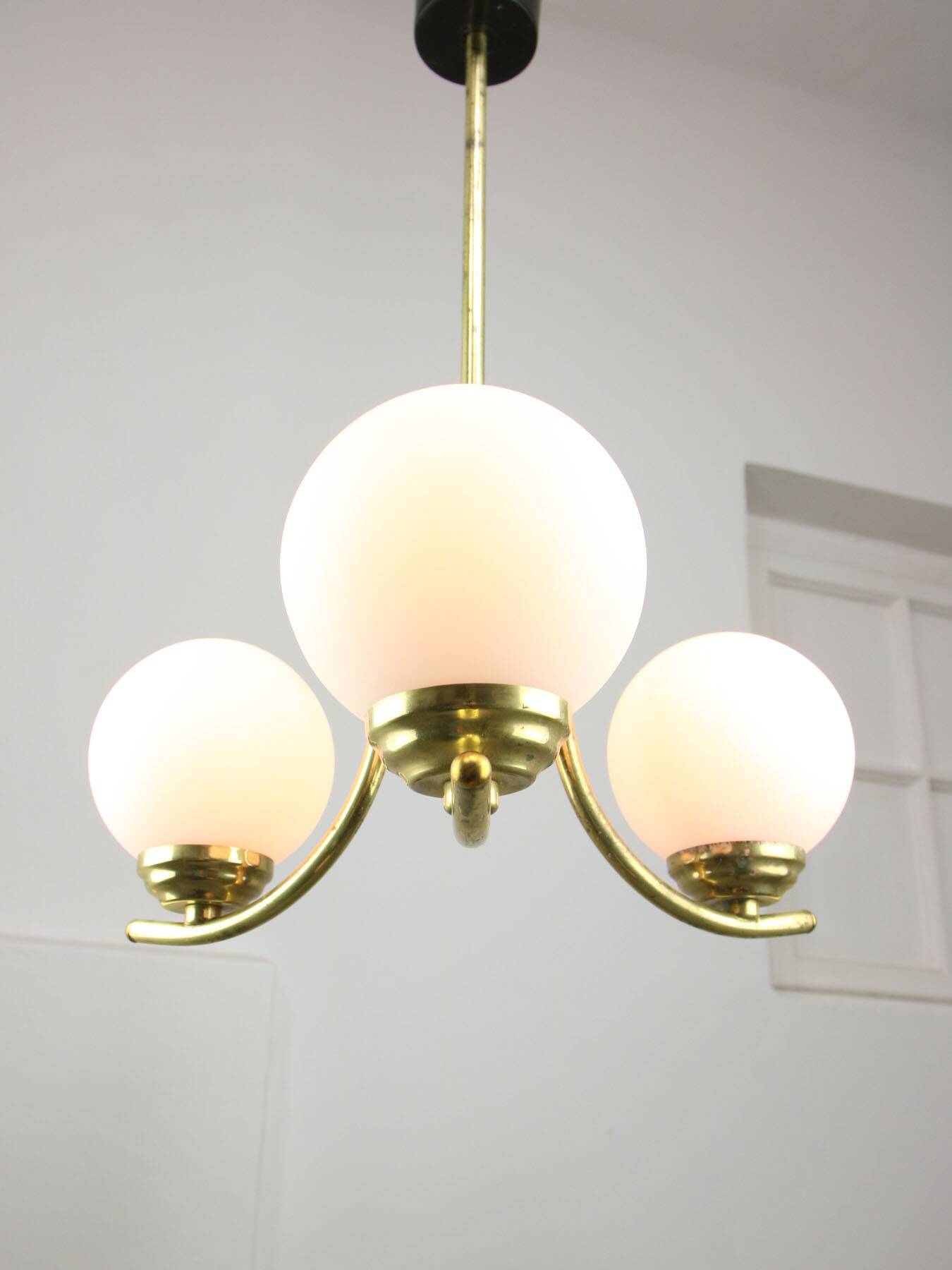 Mid-Century Italian Brass and Opaline Chandelier