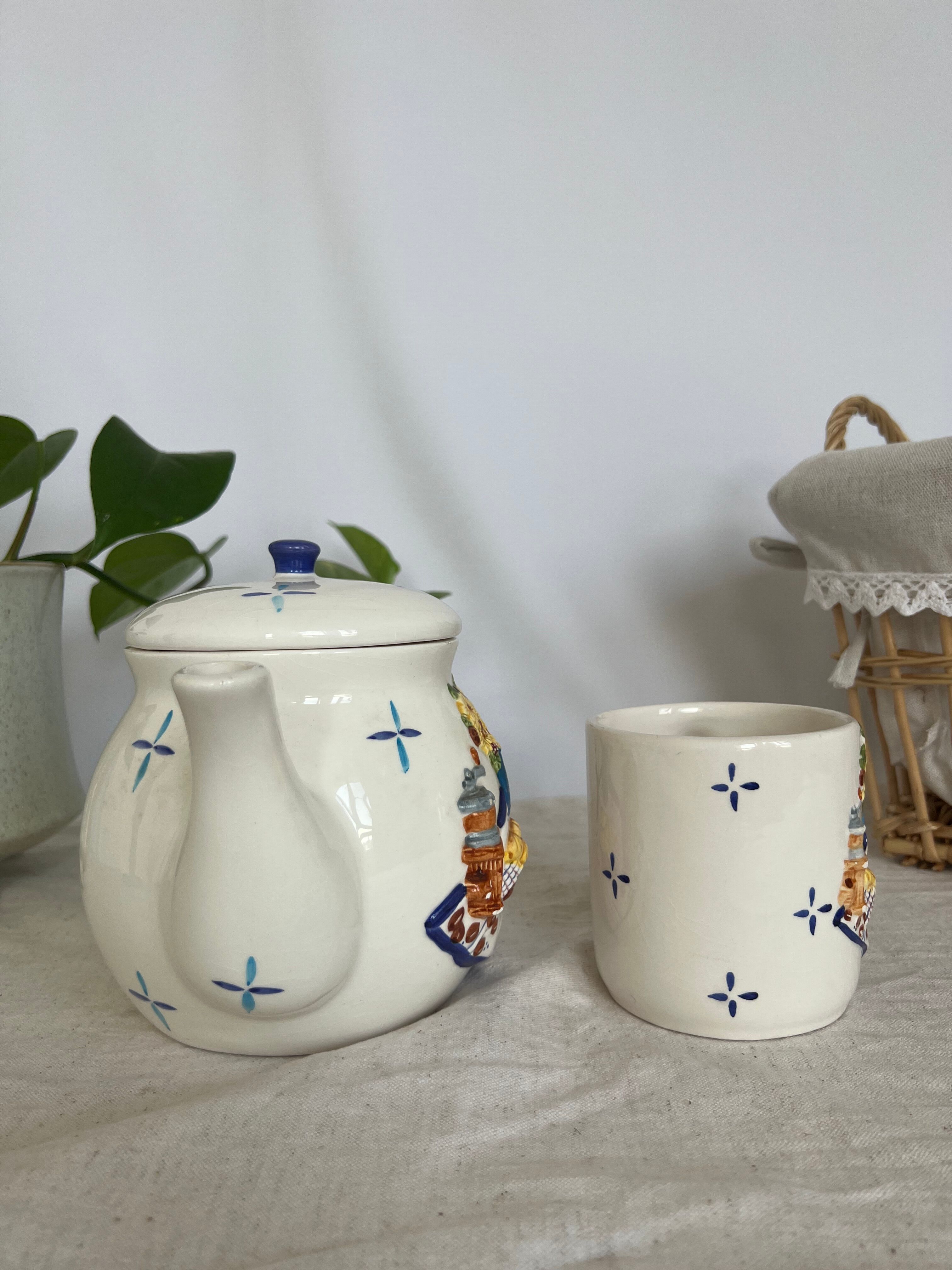 Teapot/coffee maker set with mug slip pattern breakfast hand-painted pieces