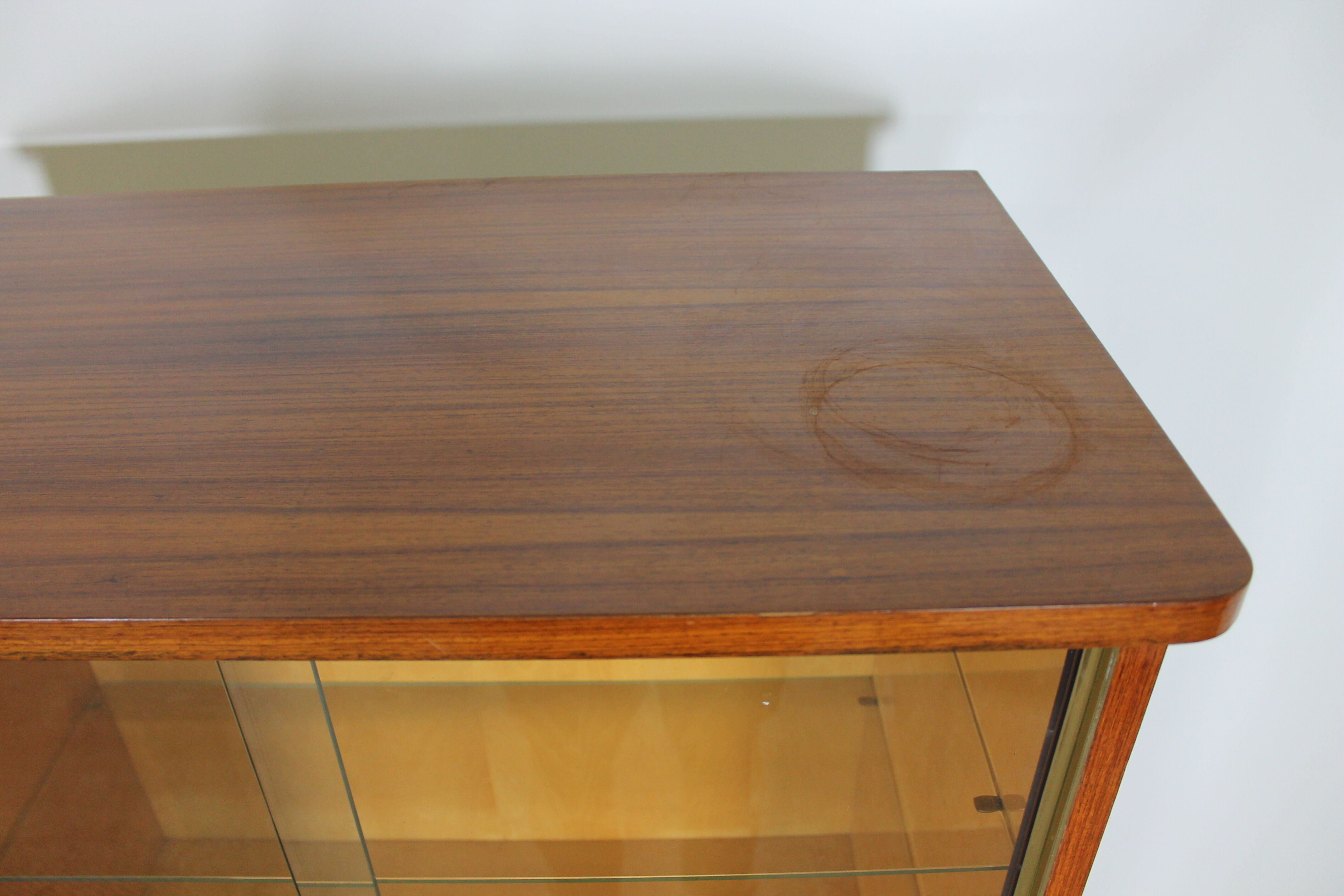 Vitrine en palissandre