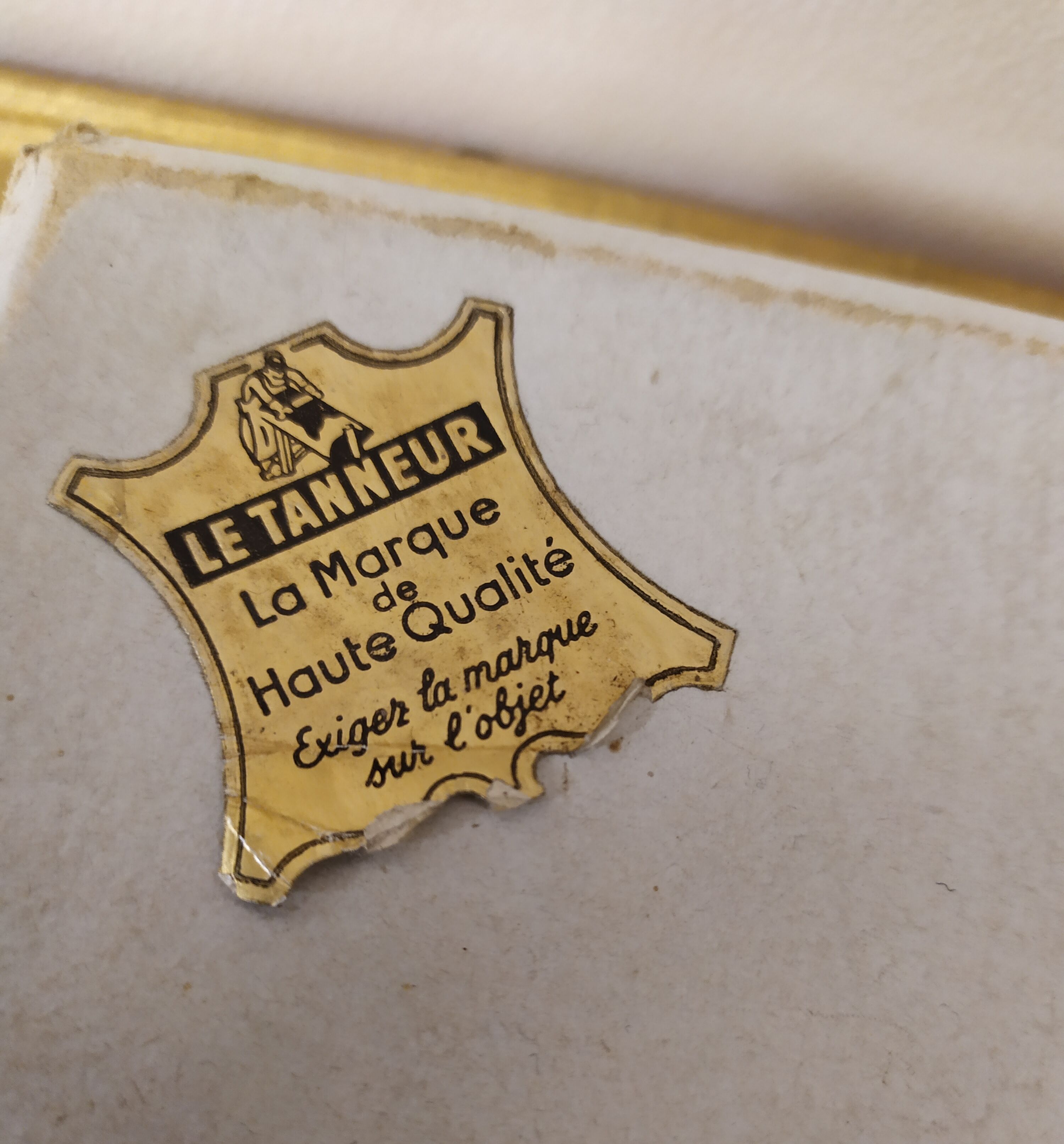 Antique leather box the tanner