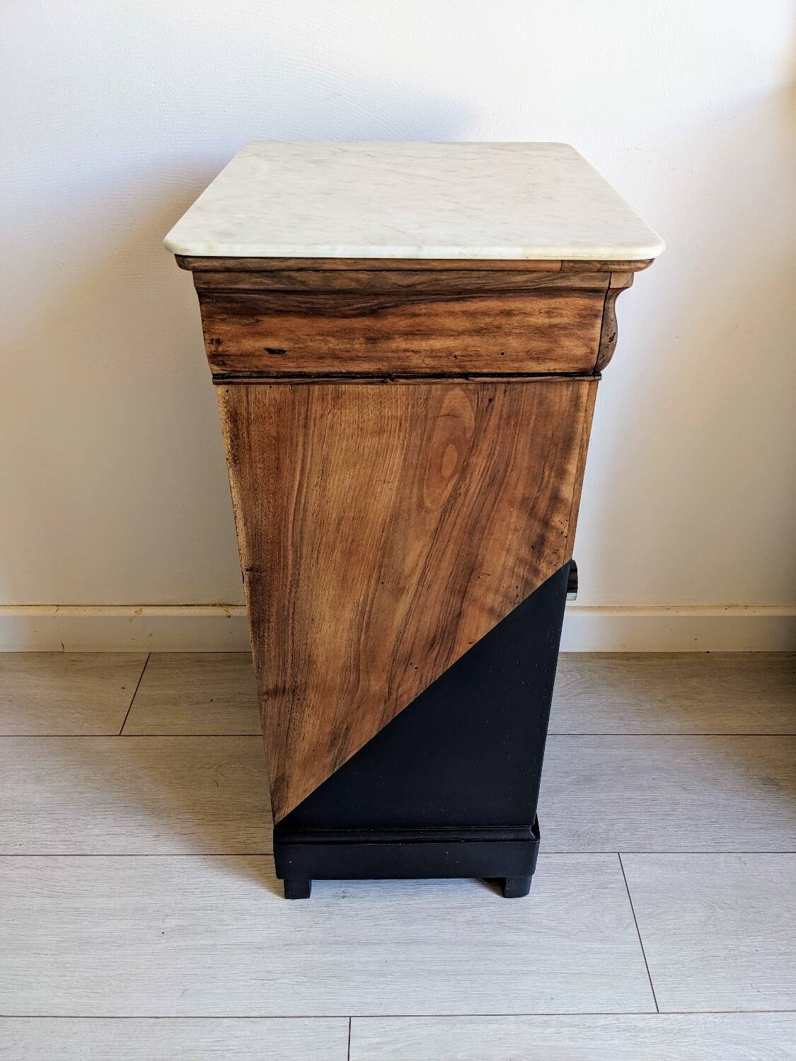 Table de chevet style Louis Philippe