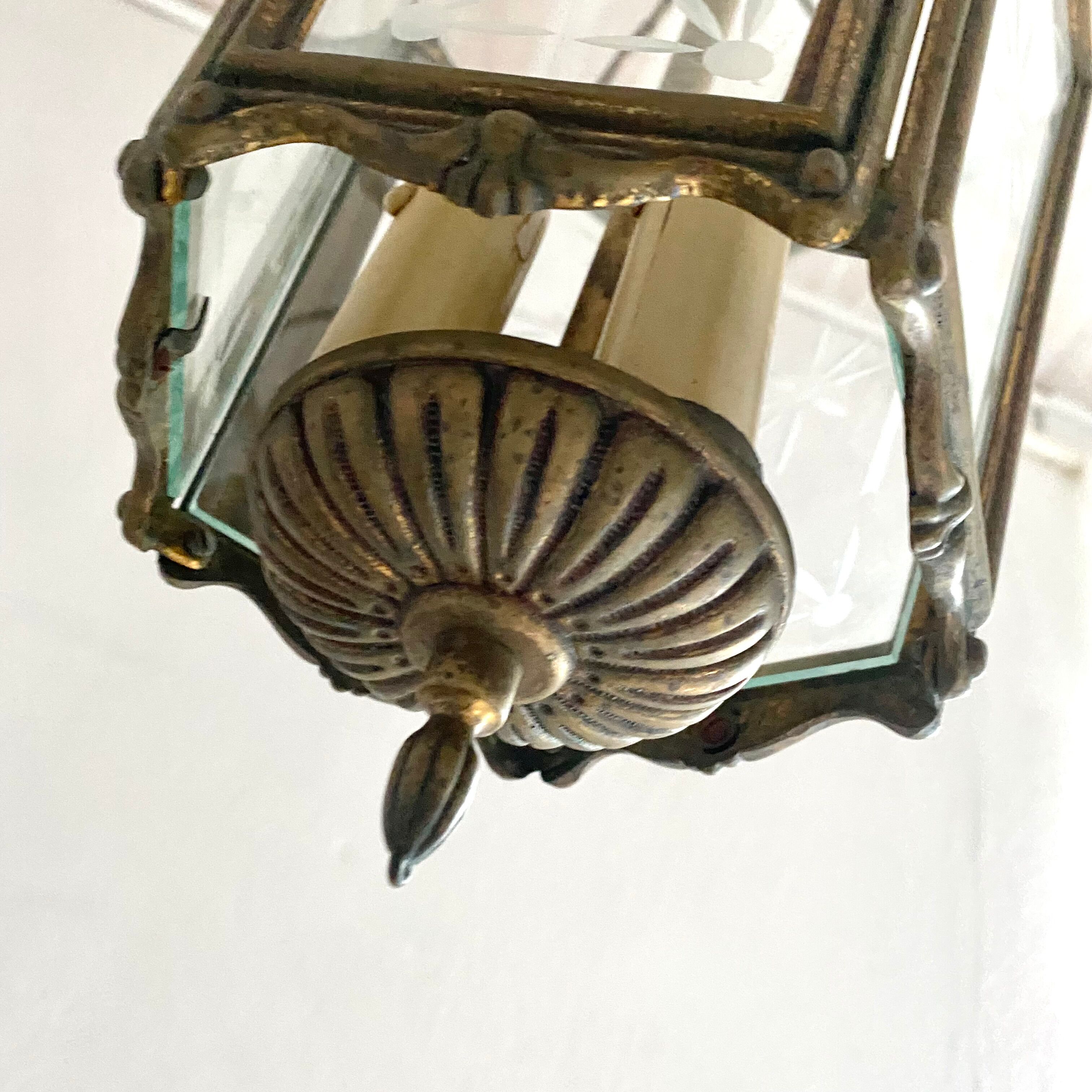 Old suspension lamp in brass and glass 3 burners