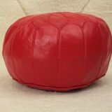 Moroccan pouf in red leather
