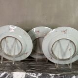 Set of three famille rose porcelain plates, Compagnie des Indes, Qianlong, China