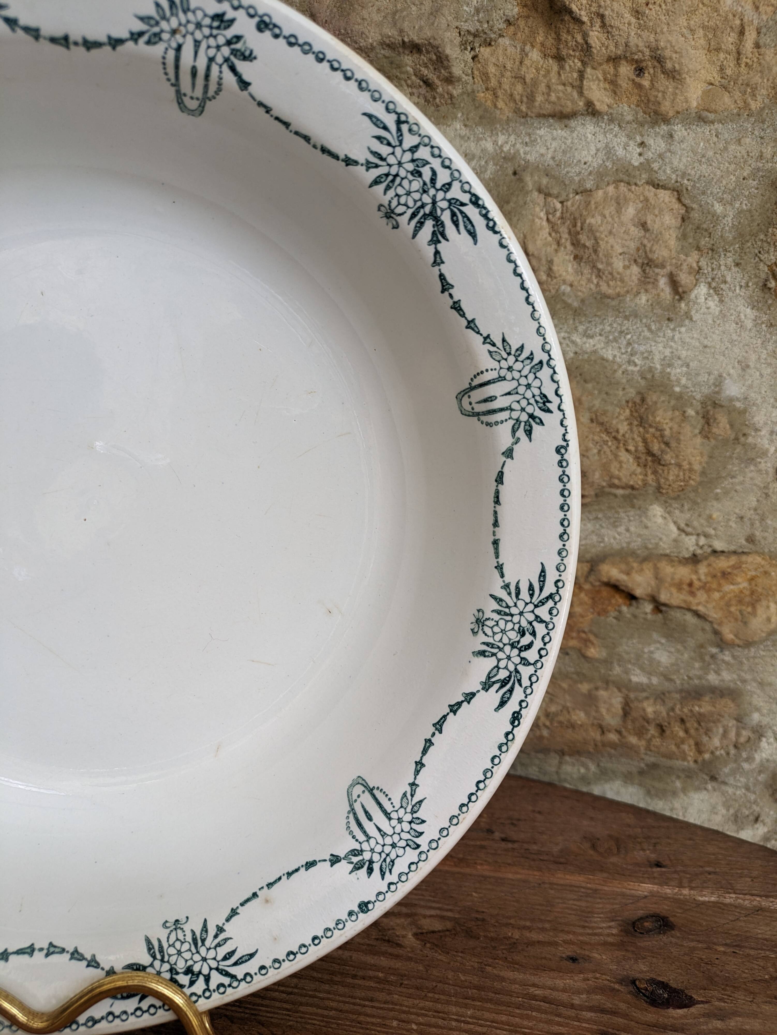 Ancien plat de service creux en céramique Moulin des loups & Hamage modèle Graciela