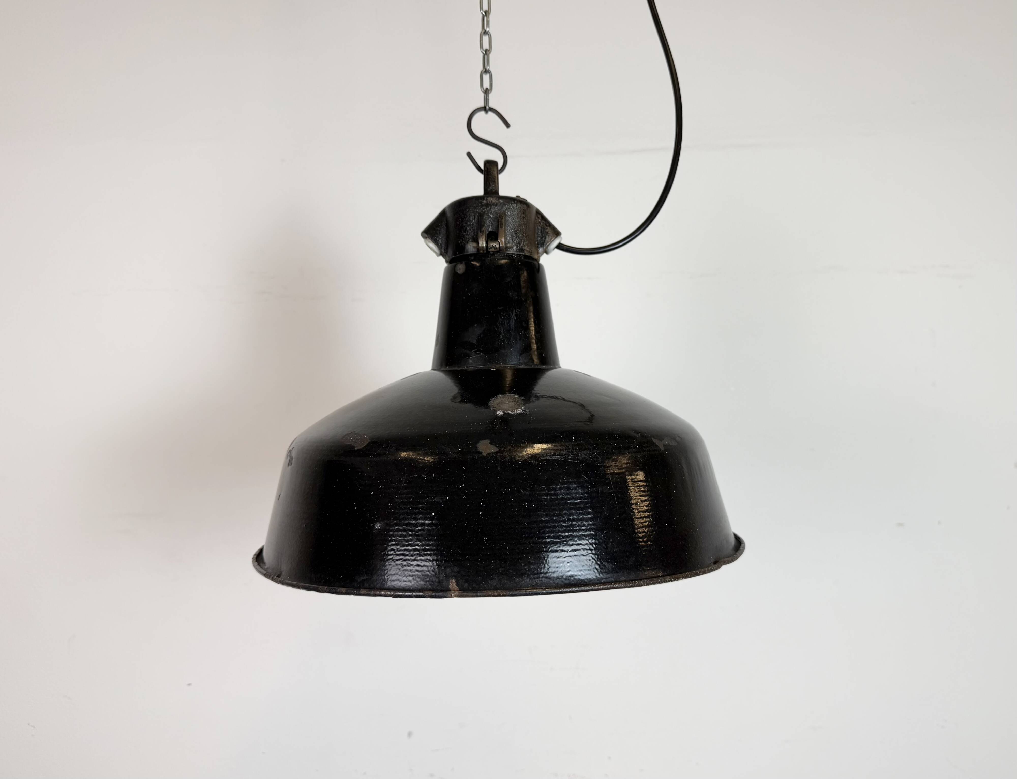 Industrial Black Enamel Factory Lamp with Cast Iron Top, 1950s