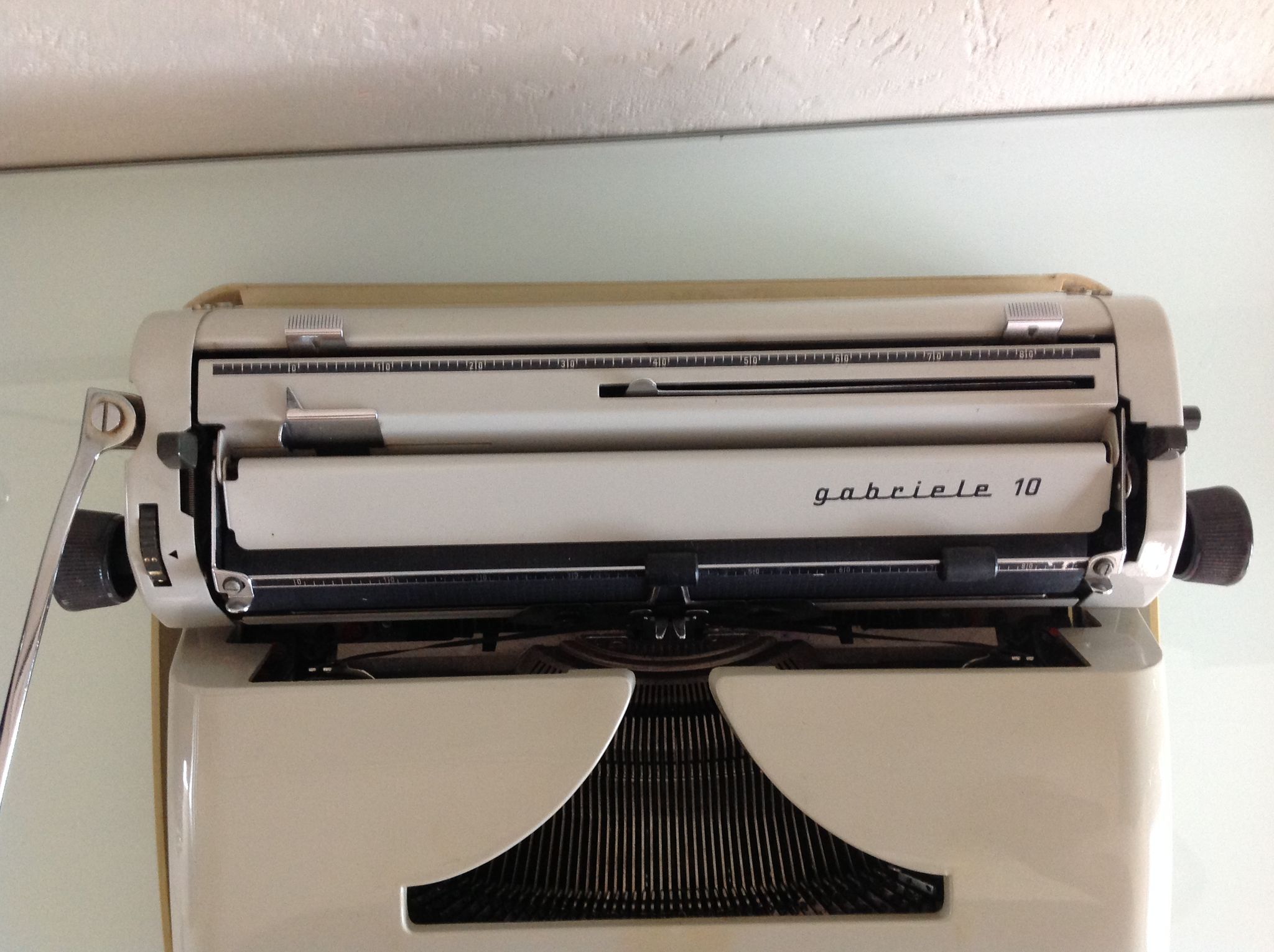 Triumph Gabriele 10 typewriting 1970