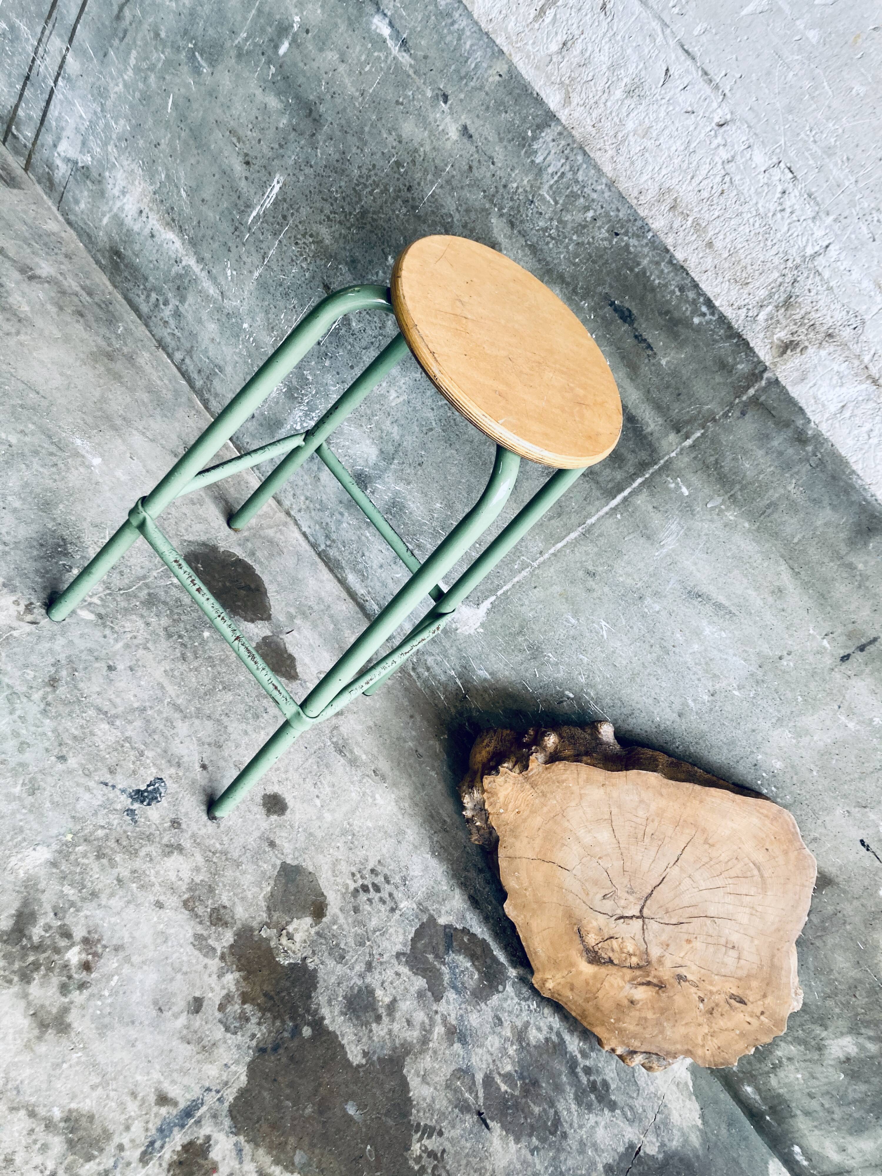 Top workshop stool