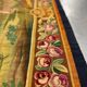 Tapisserie murale en laine de style français élégant avec verdure et scène de cour romantique