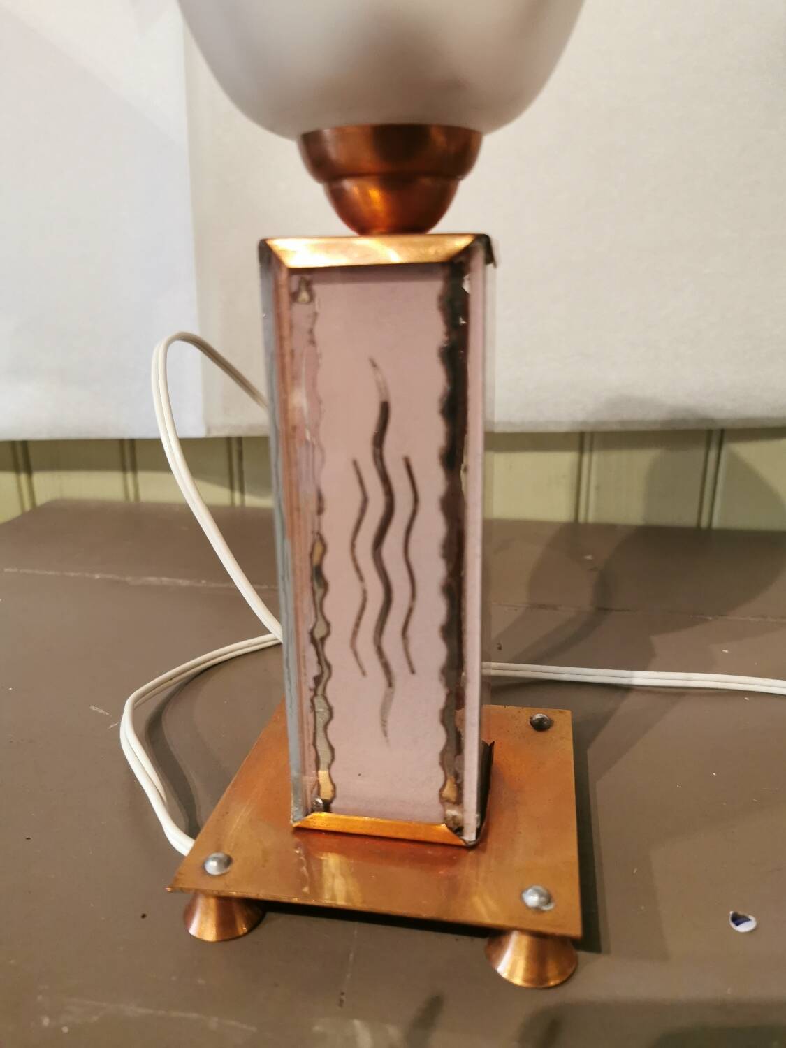 Art Deco lamp in copper and glass