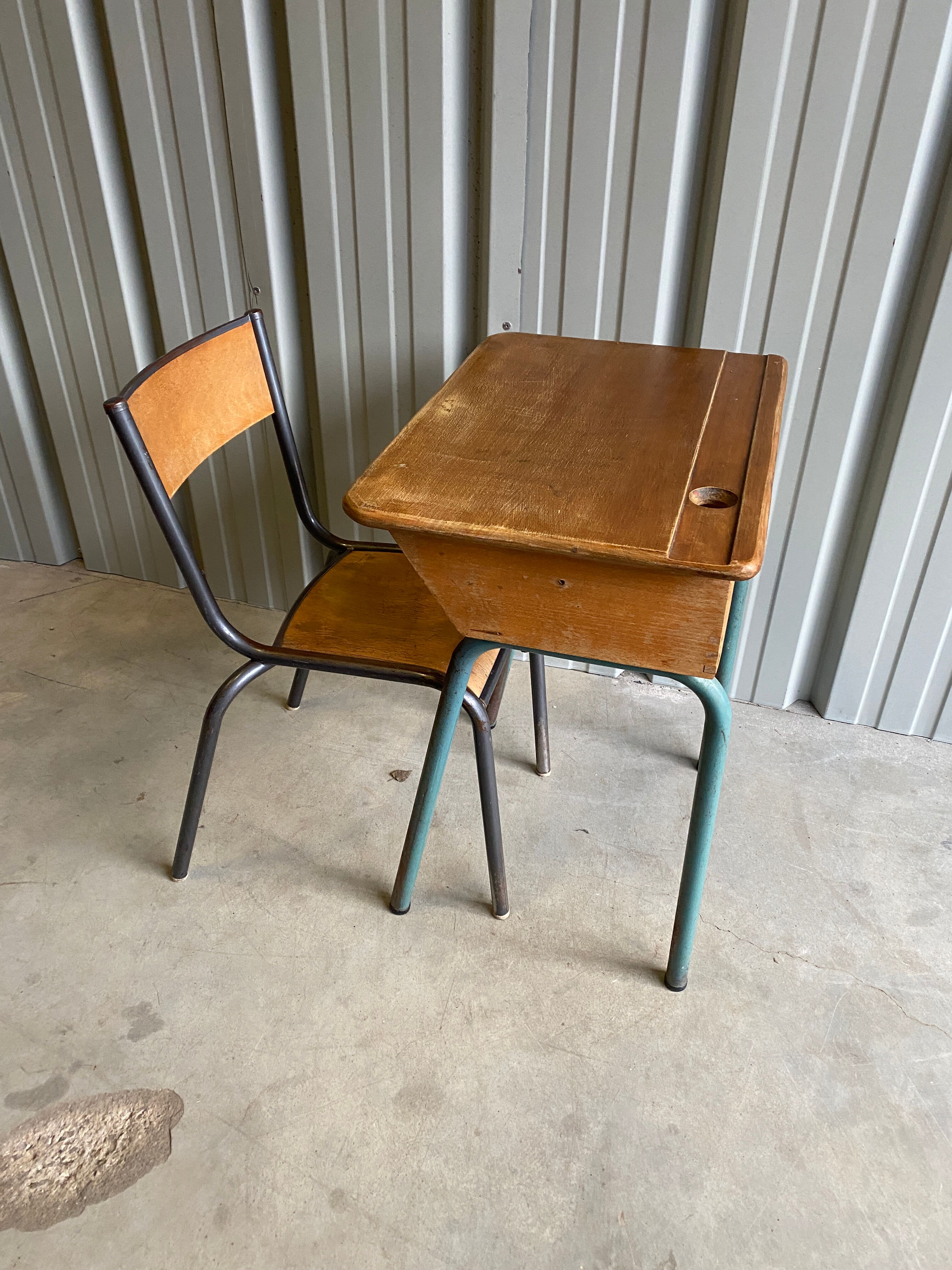 School desk and chair (1)