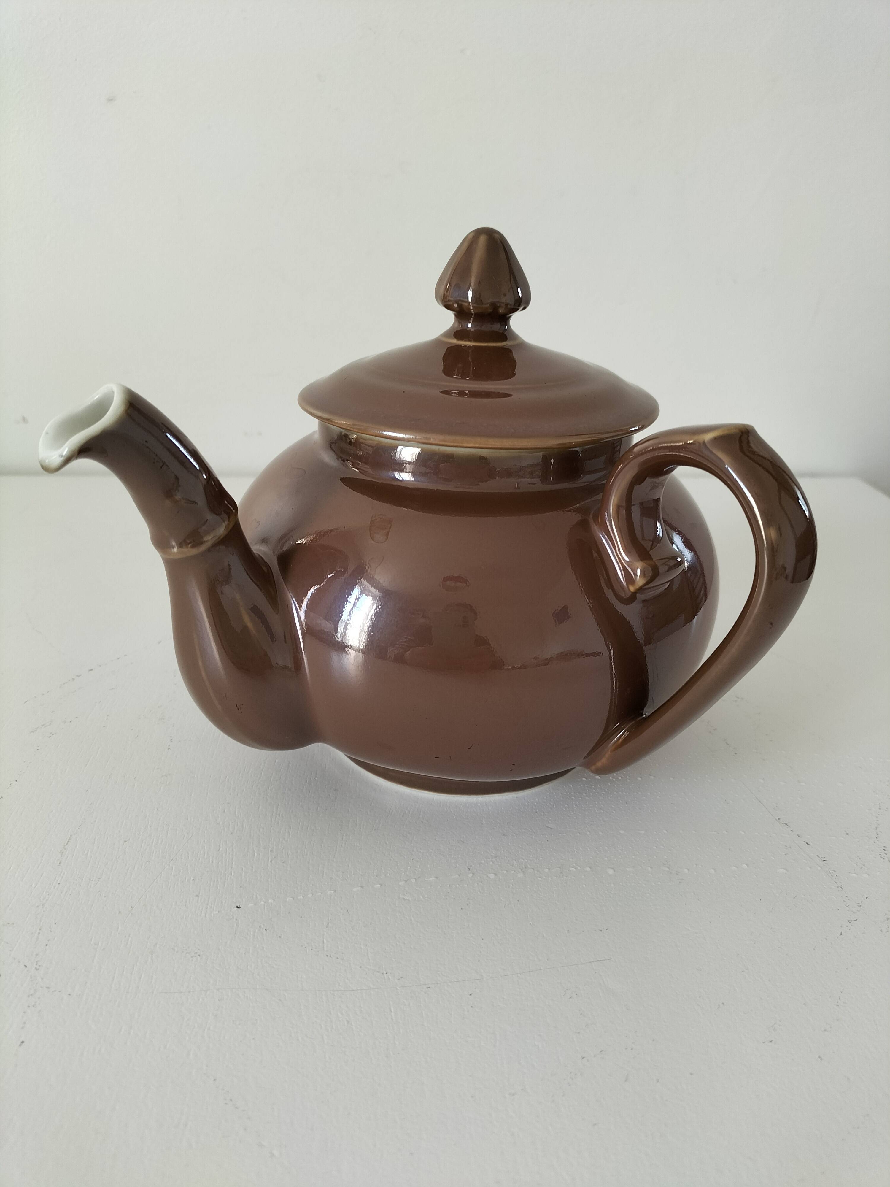 Vintage Pillivuyt teapot, rare model with perpendicular handle