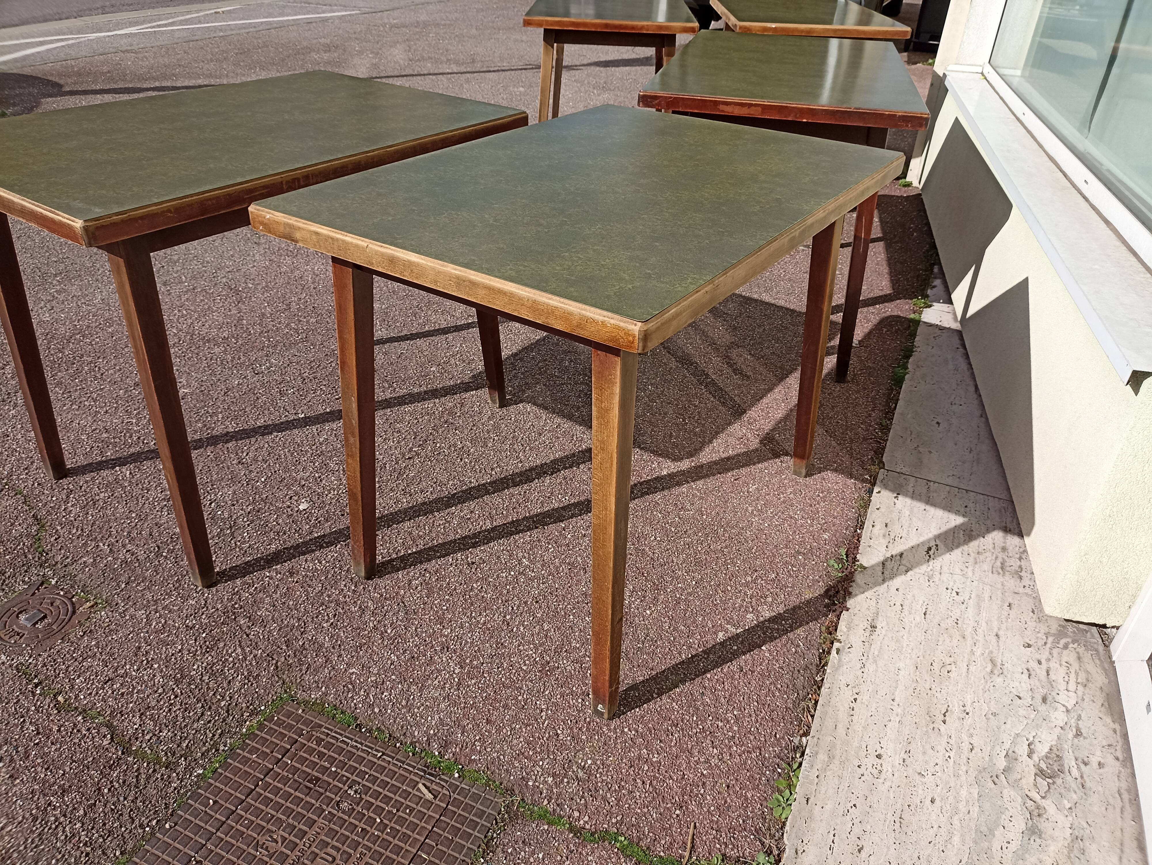 Set of 5 wooden and Formica bistro table