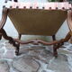 Fauteuil Louis XIII à feuilles d'acanthe