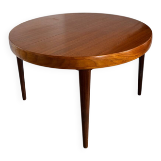 Scandinavian teak extension table from the 1960s.