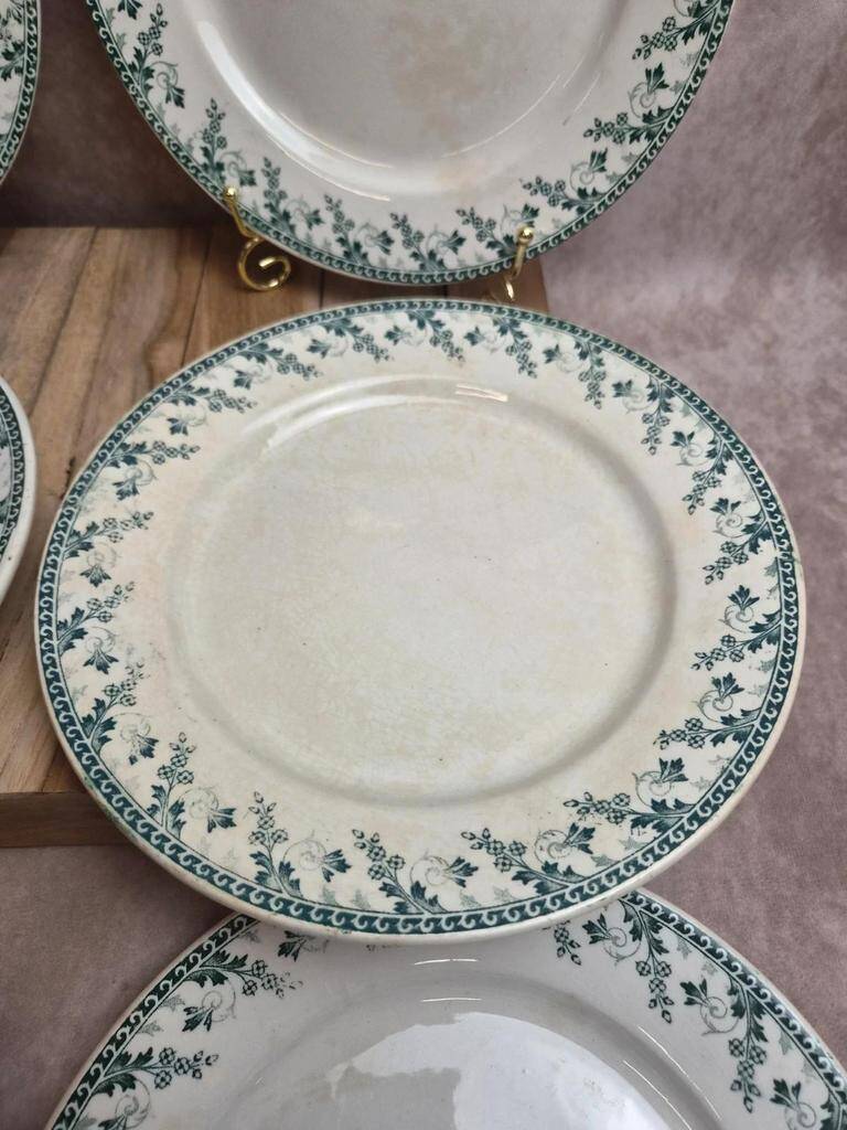 Set of 6 flat plates, Gien Montigny ironstone – old green decoration.