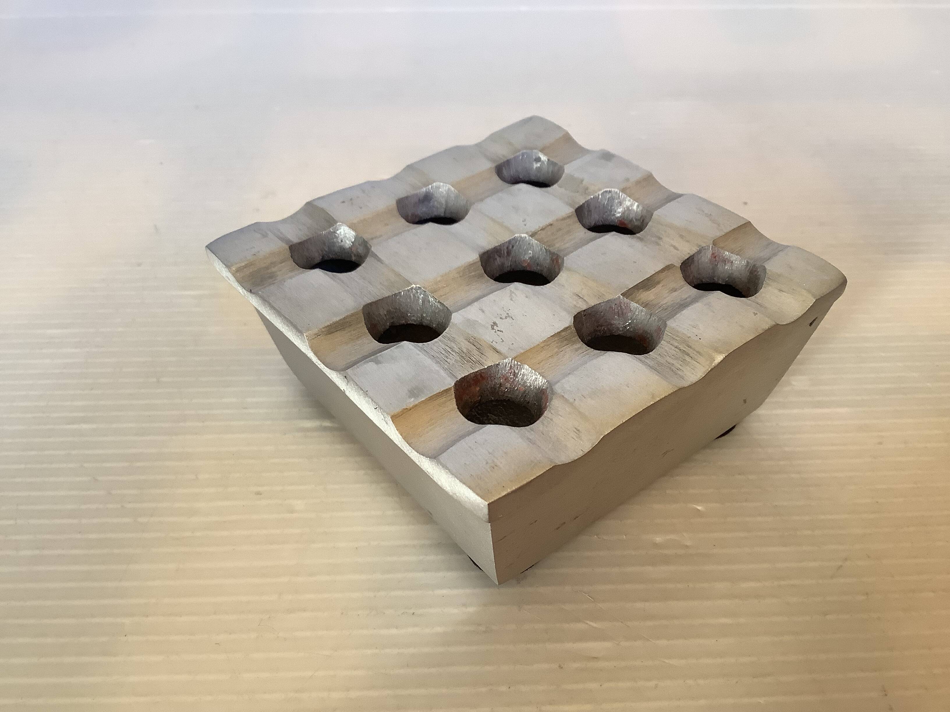 Ultima style ashtray