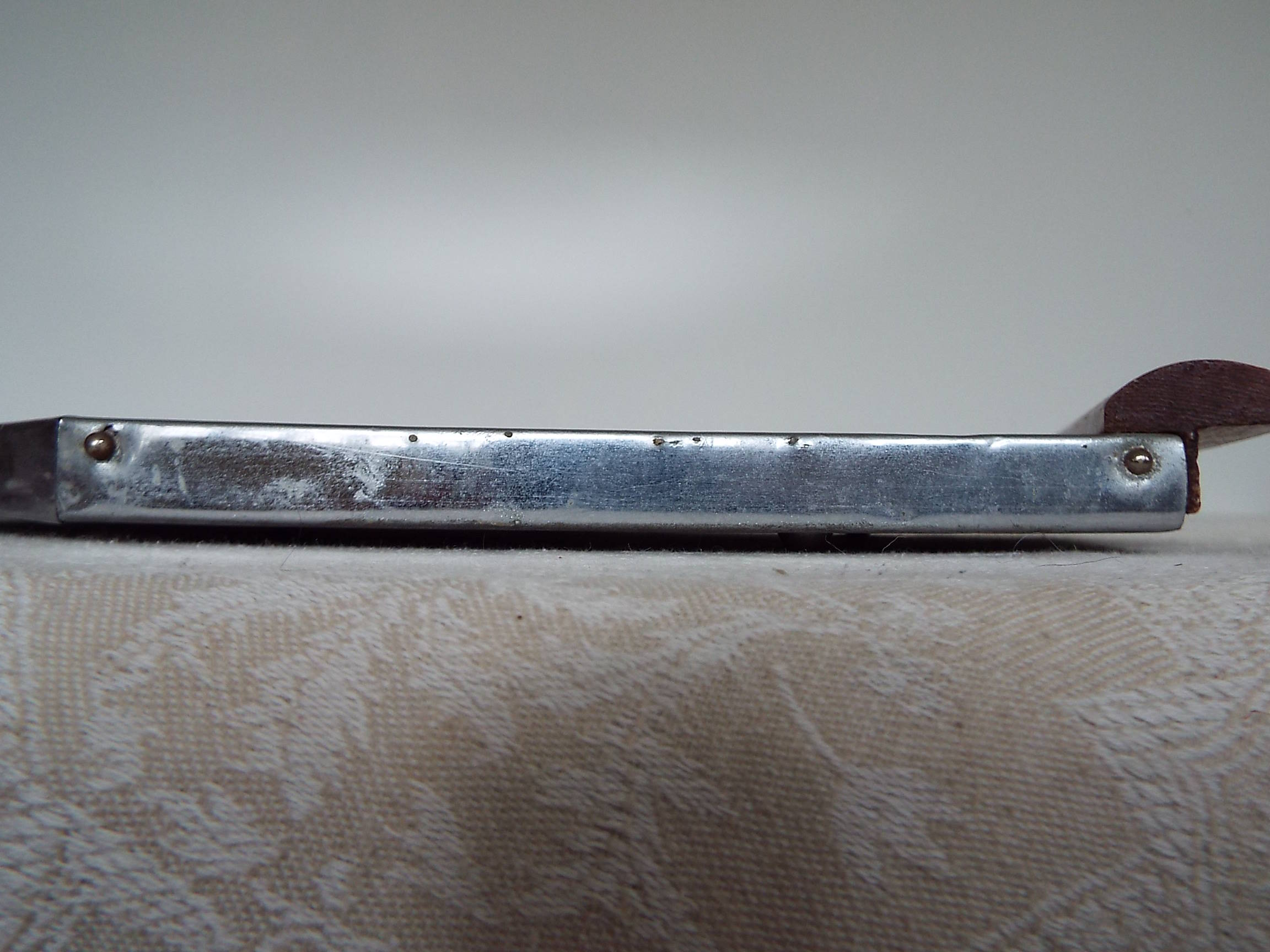 Hexagonal mirror tray