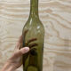 Bouteille en verre verte ancienne Wabi Sabi