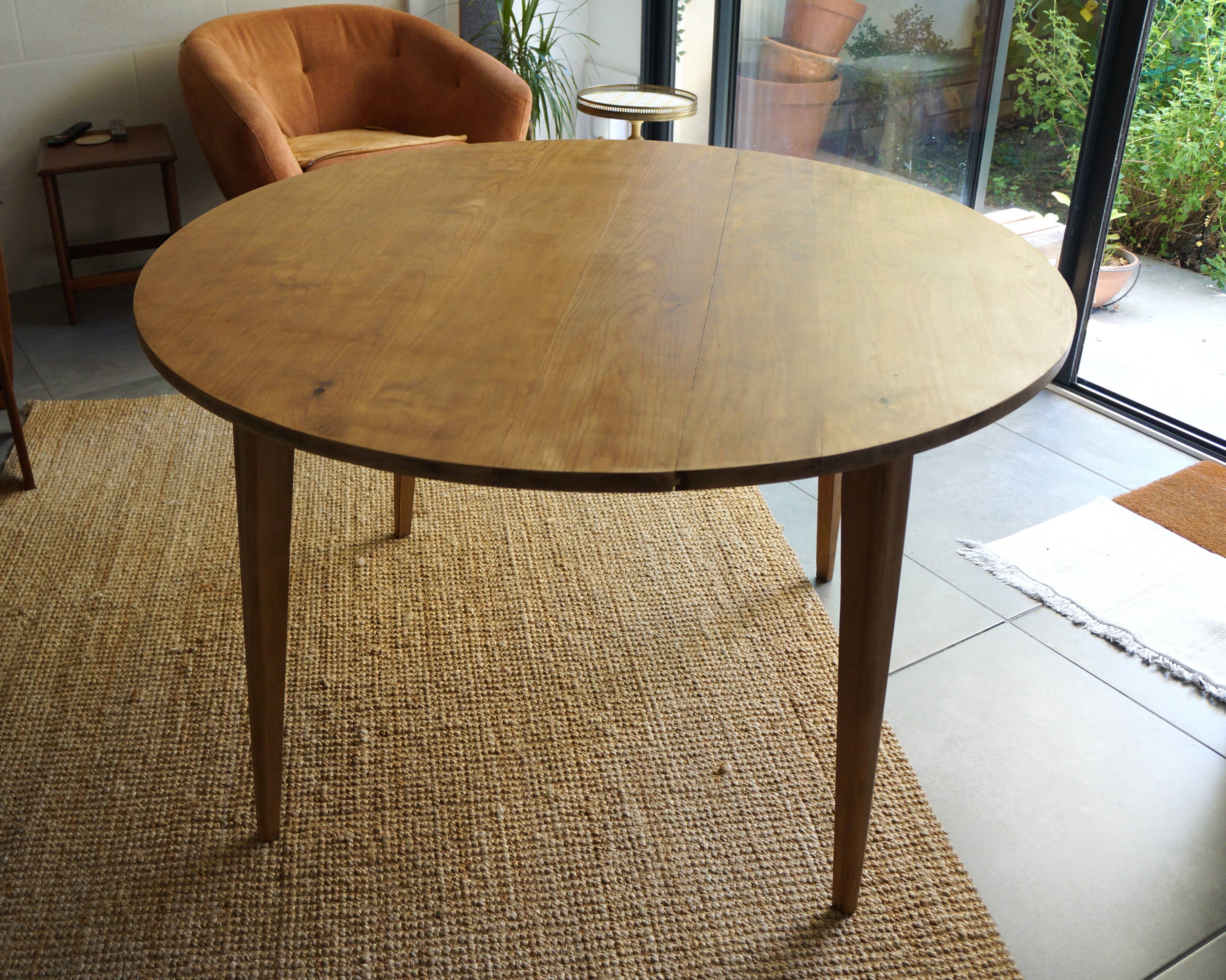 Round table