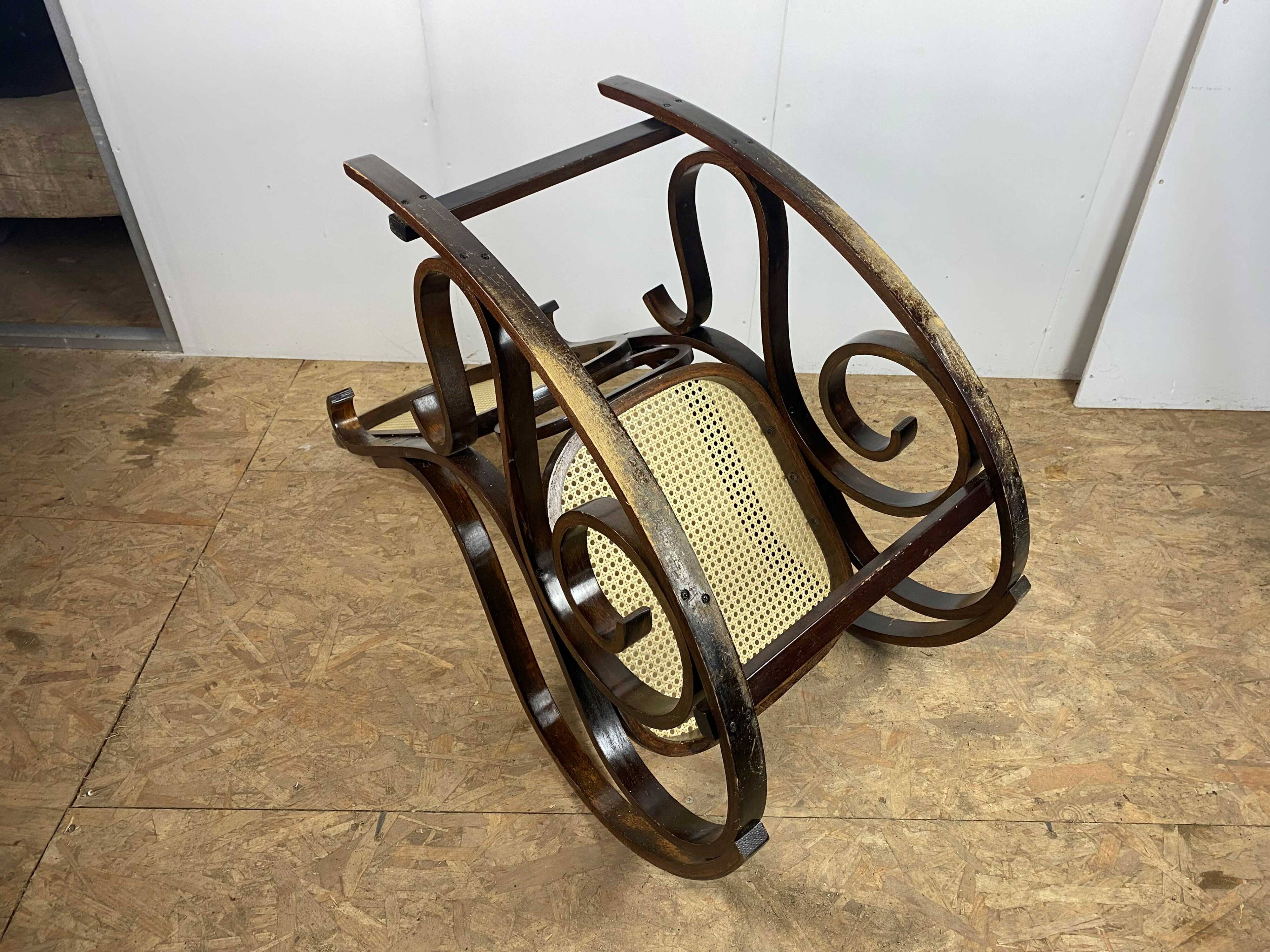 Rocking Chair in wood and canework, vintage 1970s