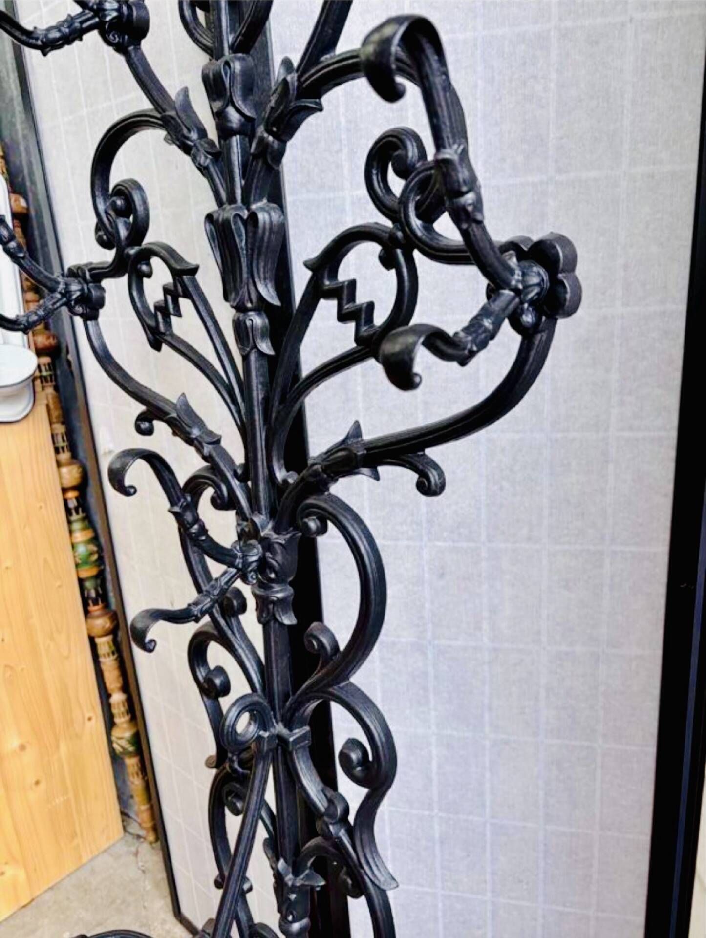 Art Nouveau coat rack in cast iron, circa 1900