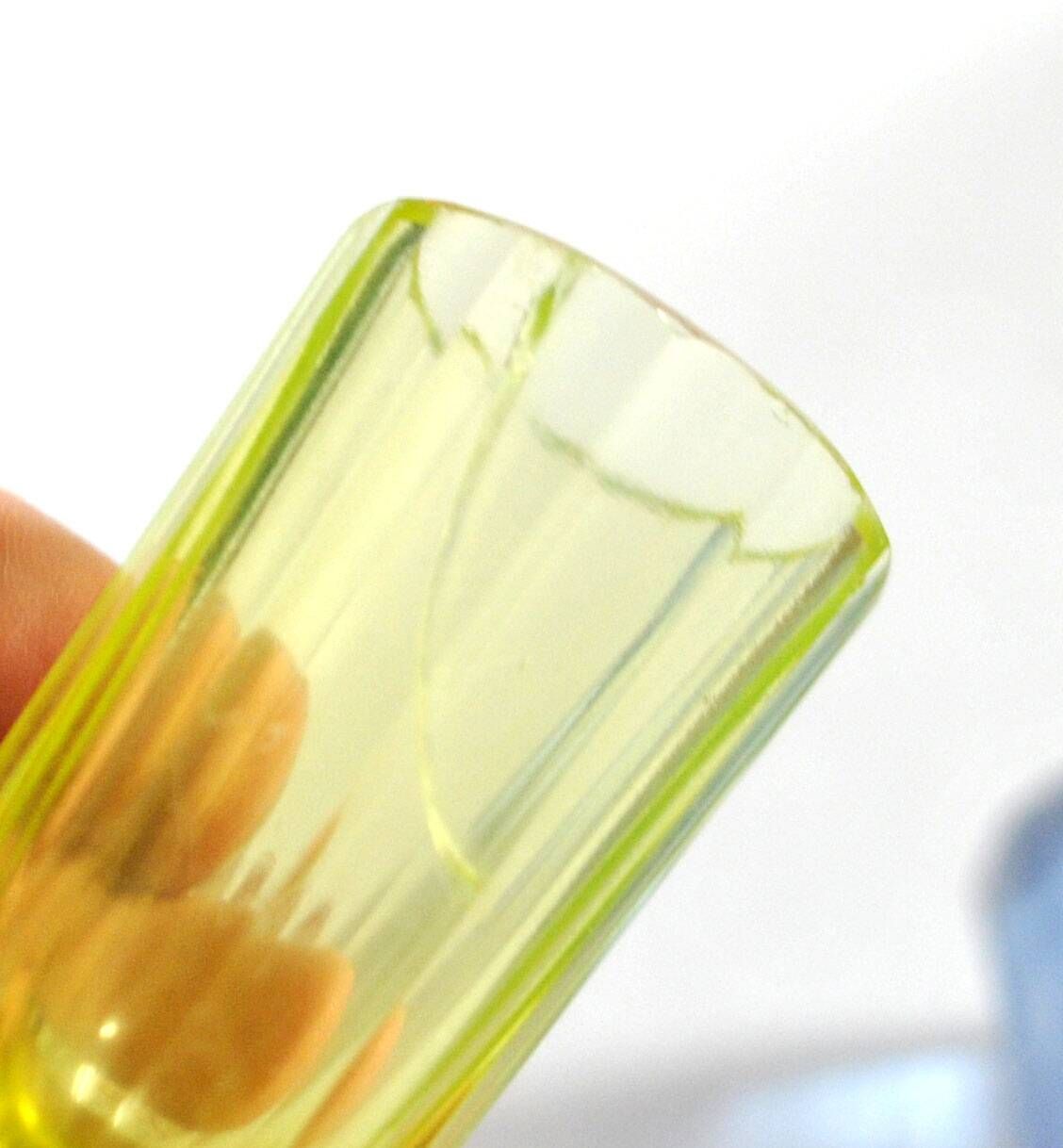Set of 5 Art Deco 1920s shooter glasses in coloured and uranium glass - ouraline.