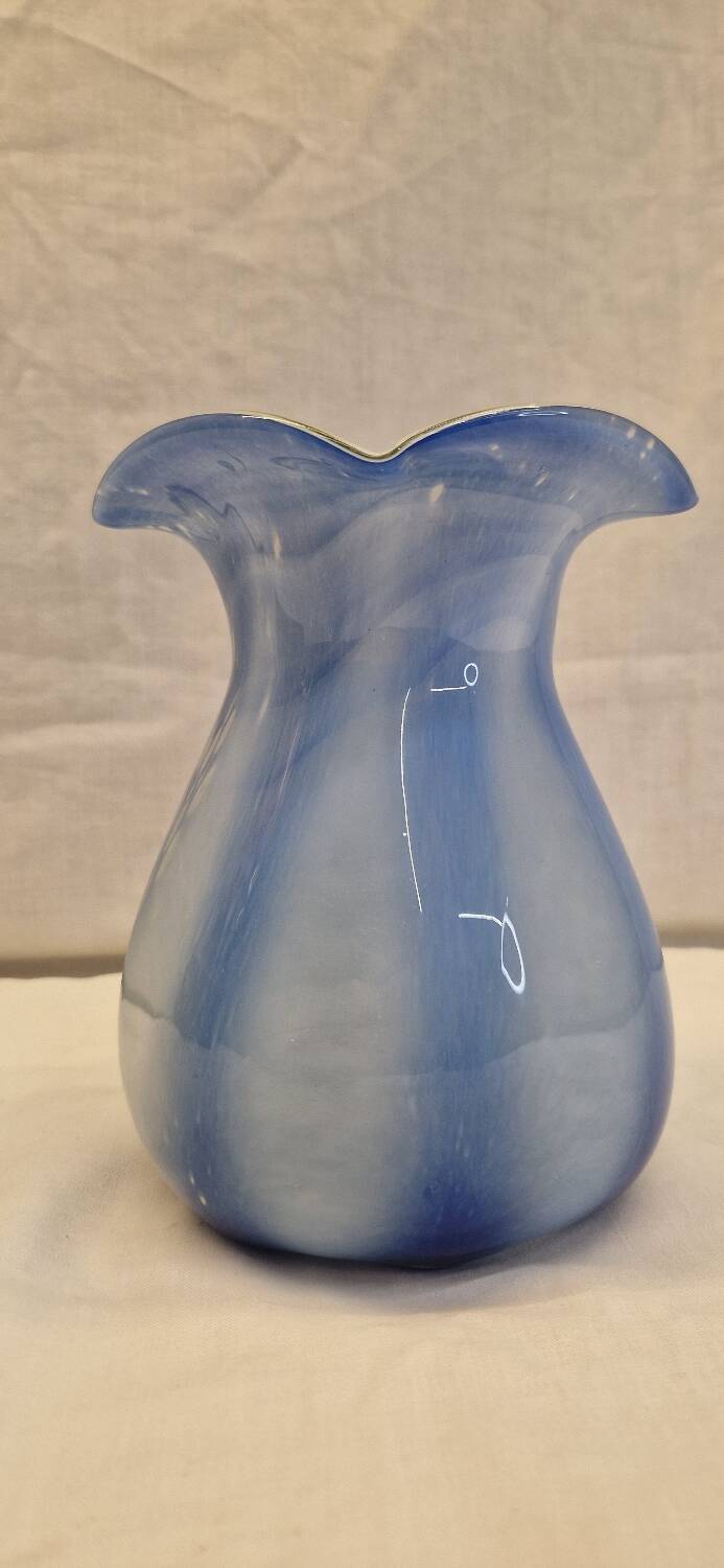 Vase ancien verre soufflé Bleu et blanc rétro vintage