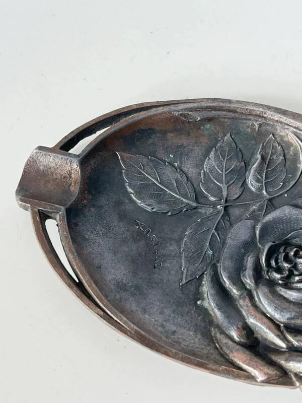 Vintage Lisieux metal ashtray / pocket emptier - 1930s art deco style