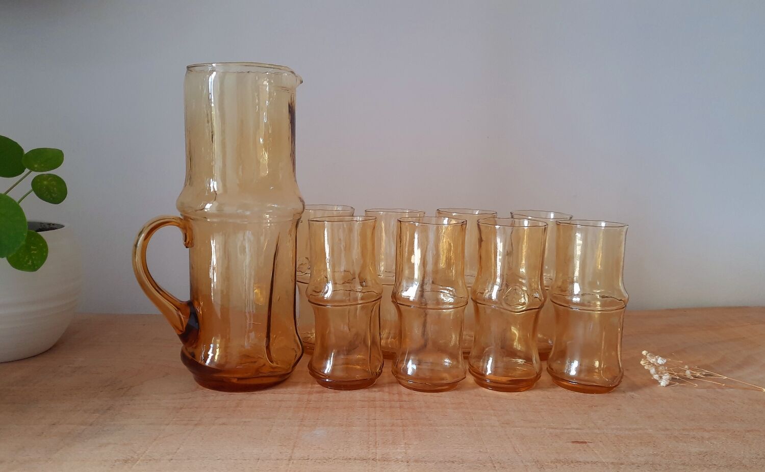 Vintage amber orangeade service
